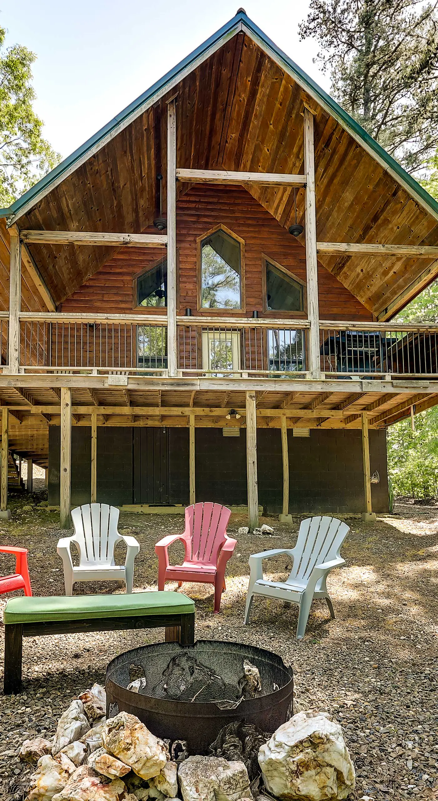 Pet-Friendly Broken Bow Cabin w/ Fire Pit!
