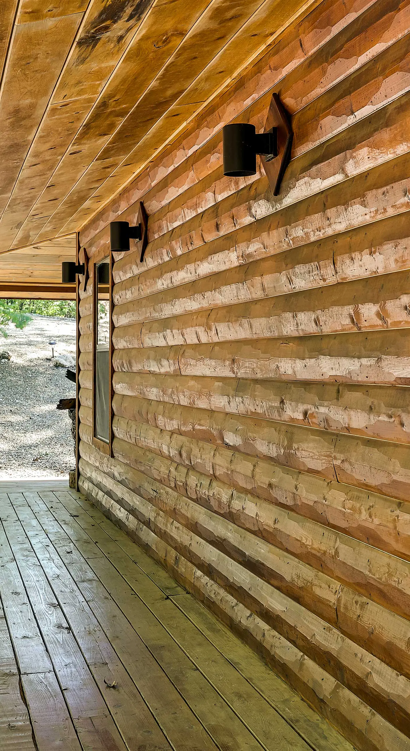 Pet-Friendly Broken Bow Cabin w/ Fire Pit!