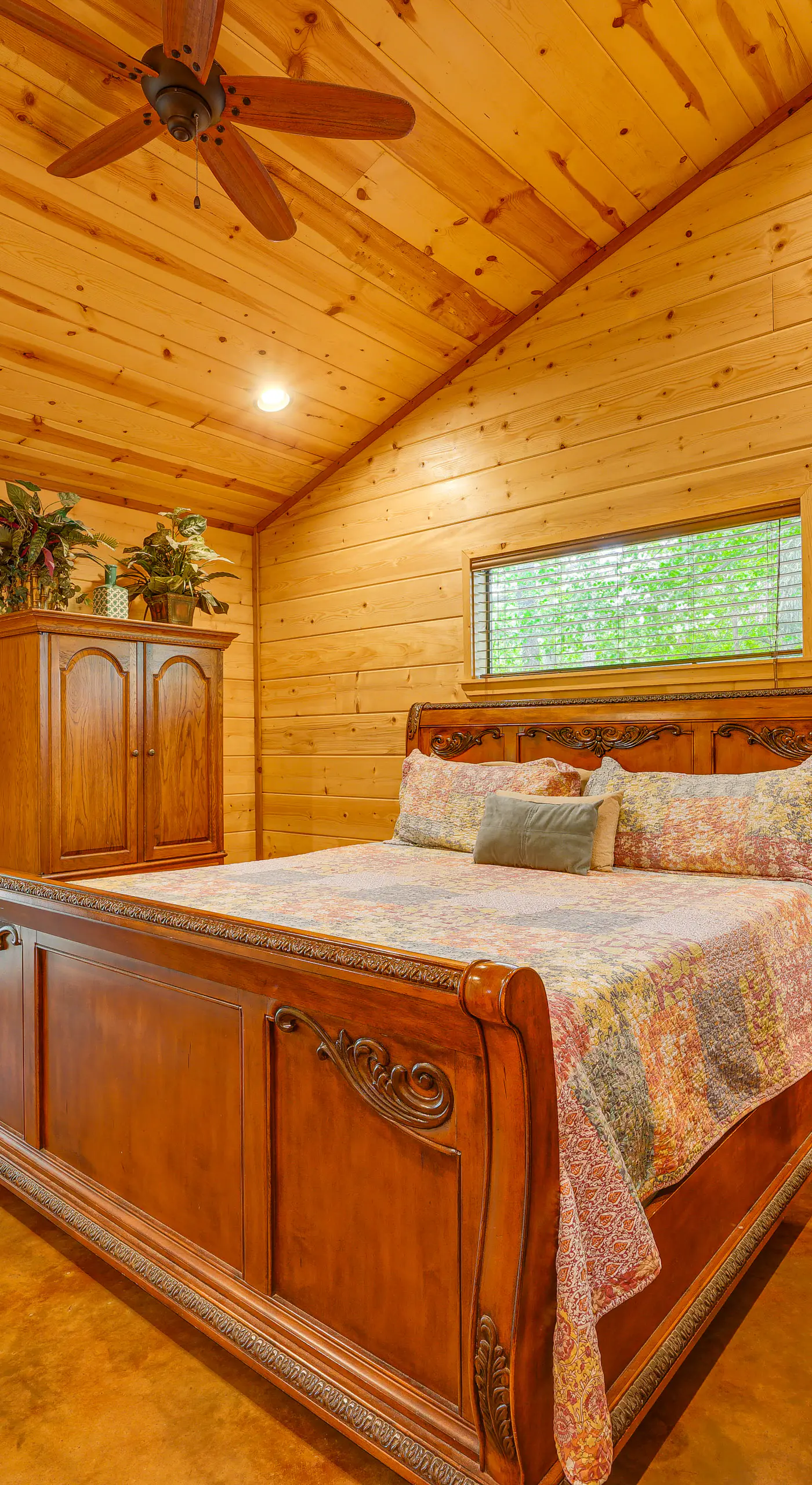 Broken Bow Cabin: Hot Tub, Fire Pit & 7 Mi to Lake