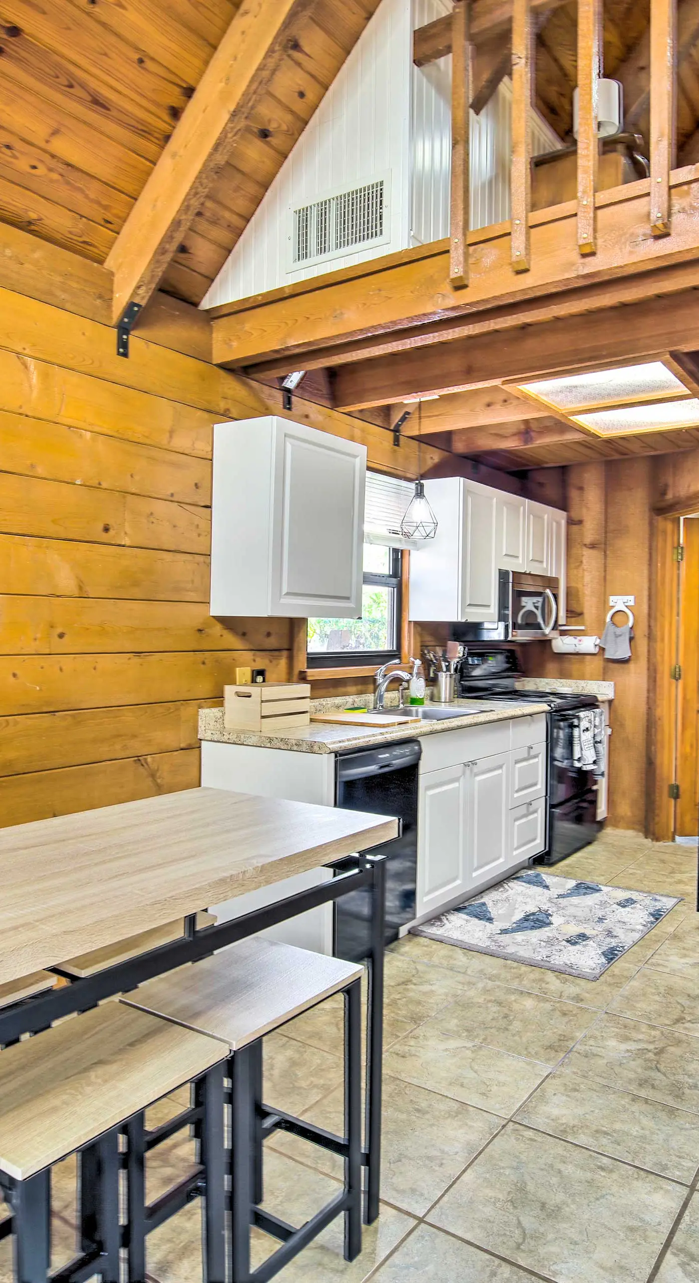 Okeechobee Cabin in Waterfront Community w/ Dock!