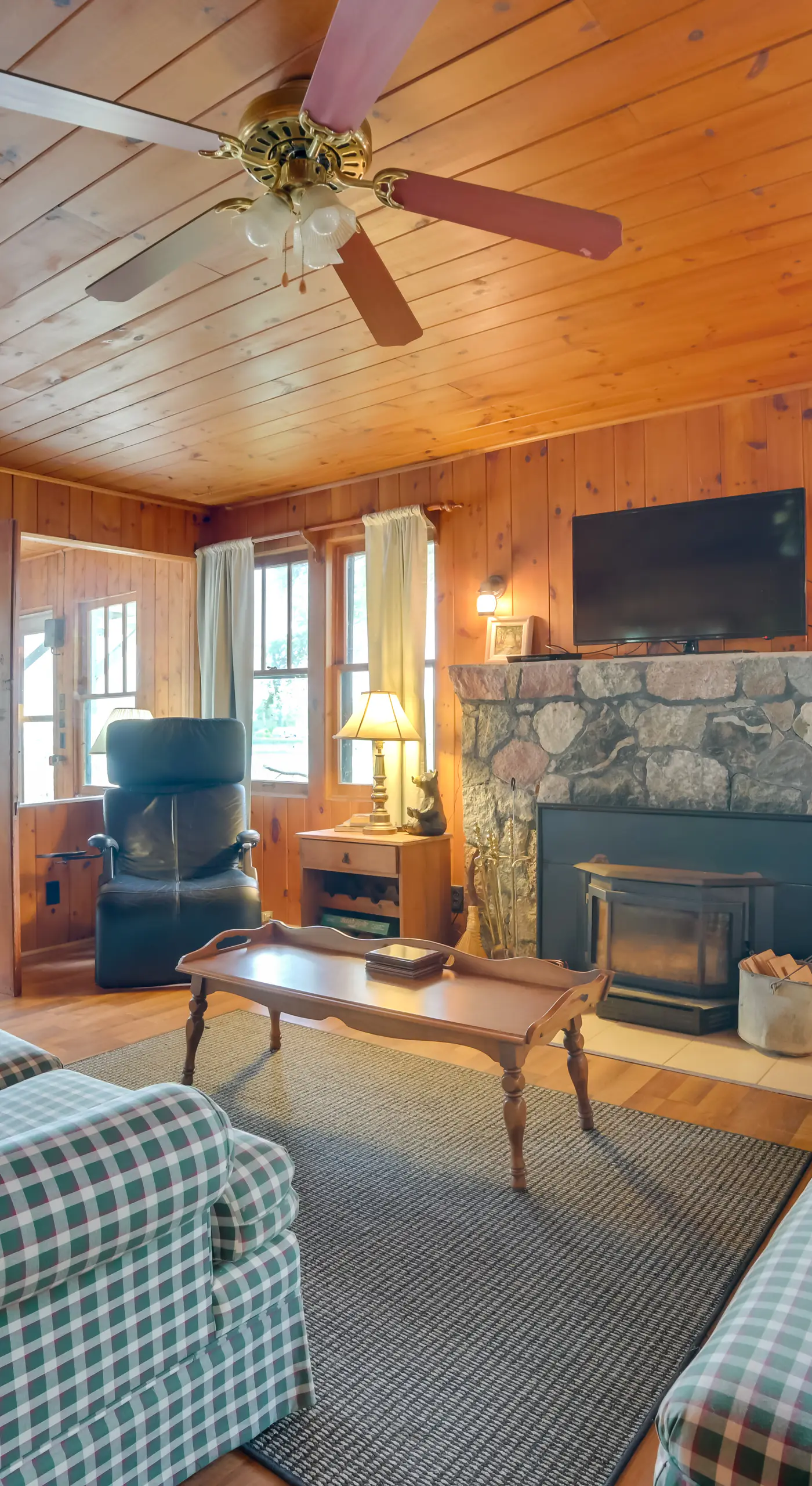Steps to Lake! Waterfront Cedarville Resort Cabin