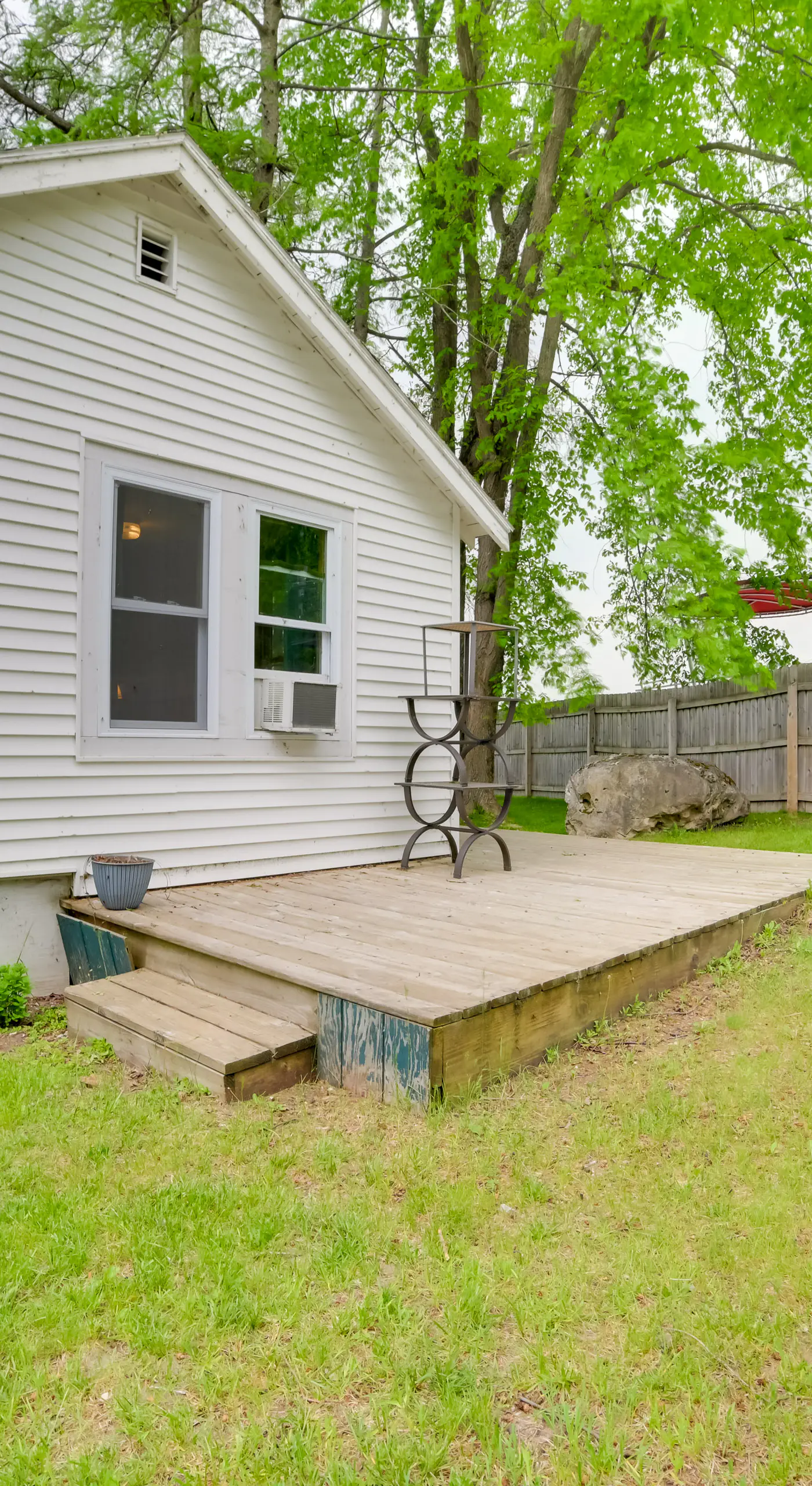 Steps to Lake! Waterfront Cedarville Resort Cabin