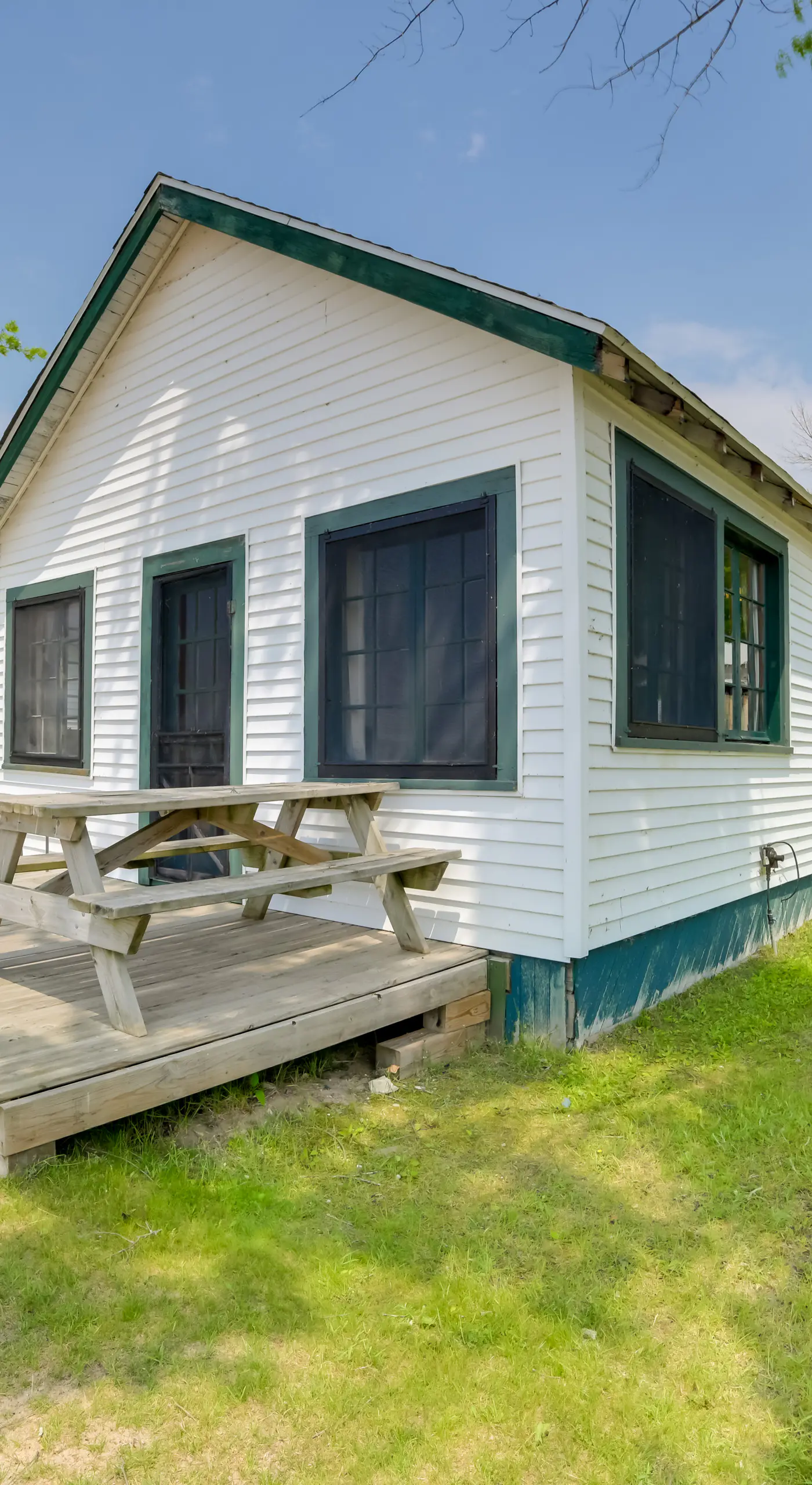 Beachside Cabin w/ Views on Les Cheneaux Islands