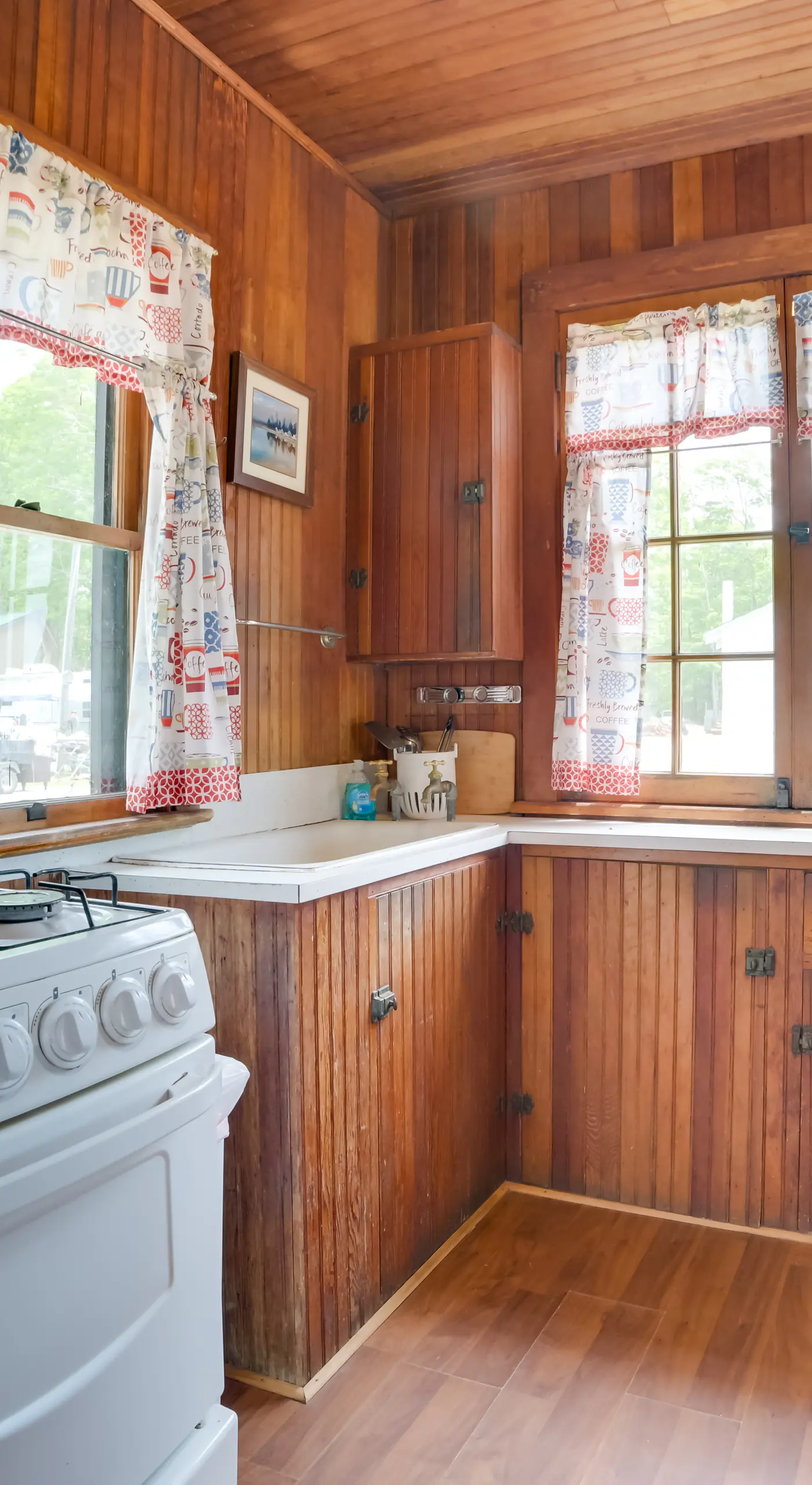 Beachside Cabin w/ Views on Les Cheneaux Islands