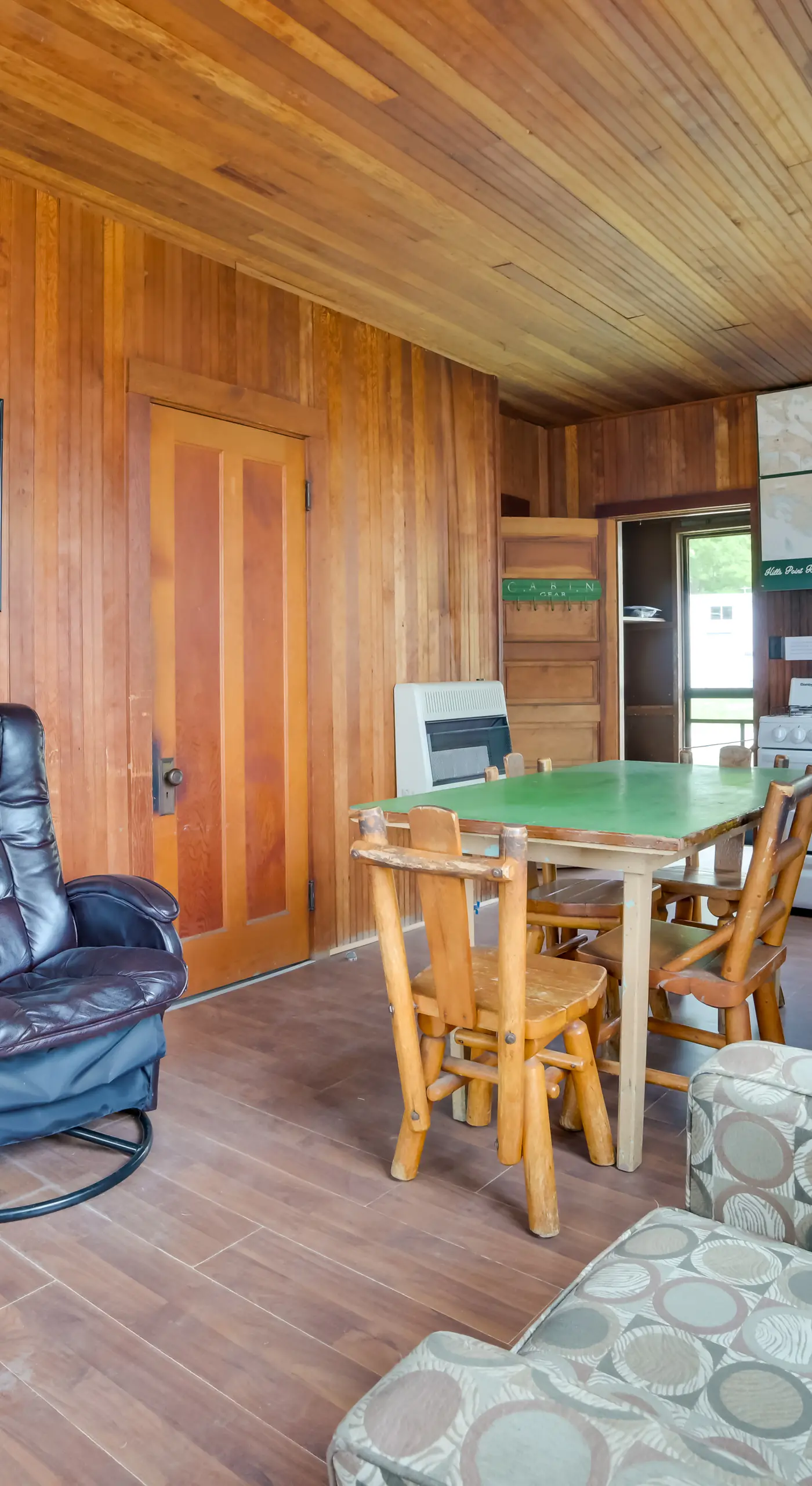 Beachside Cabin w/ Views on Les Cheneaux Islands