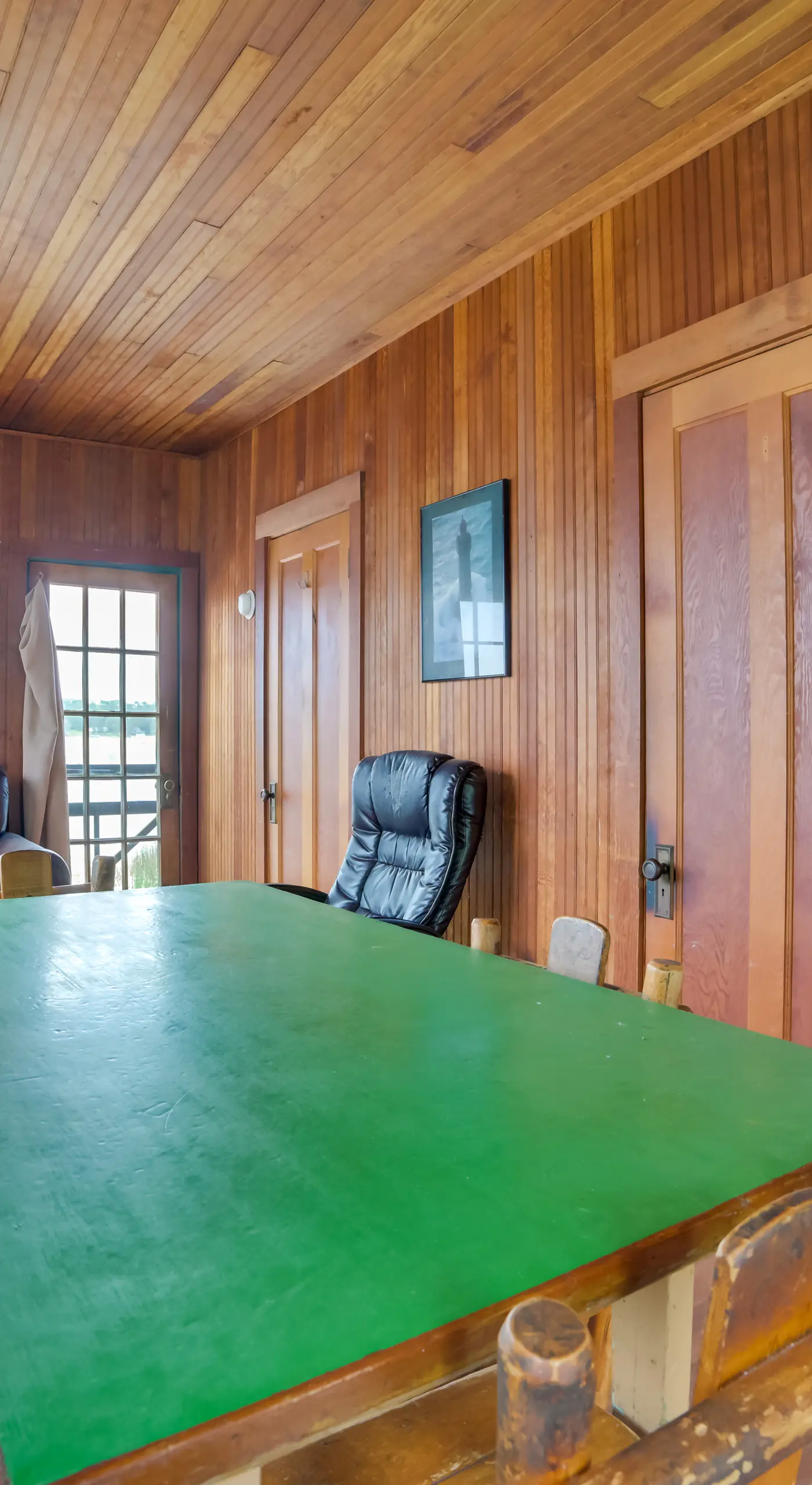 Beachside Cabin w/ Views on Les Cheneaux Islands