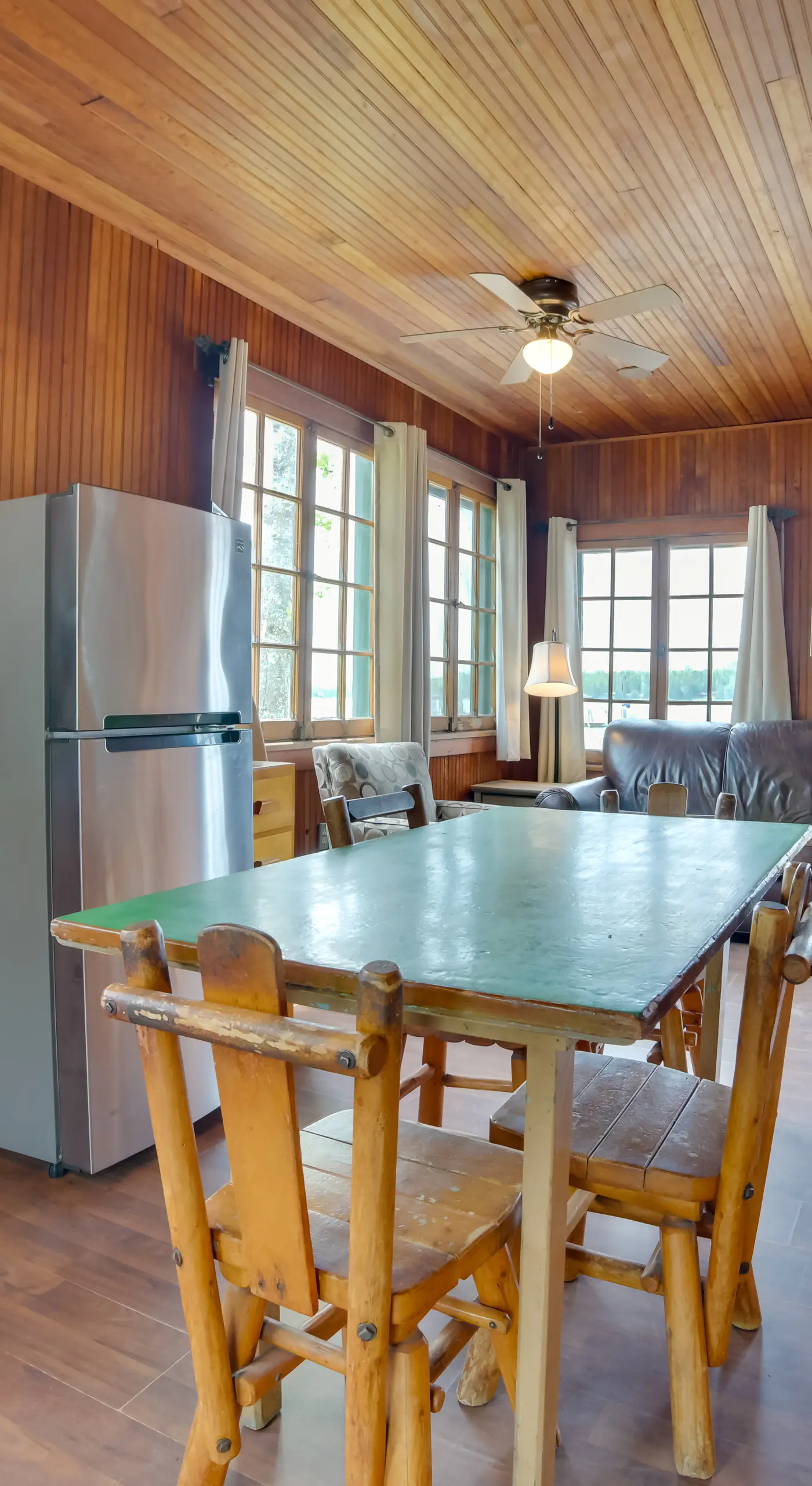 Beachside Cabin w/ Views on Les Cheneaux Islands
