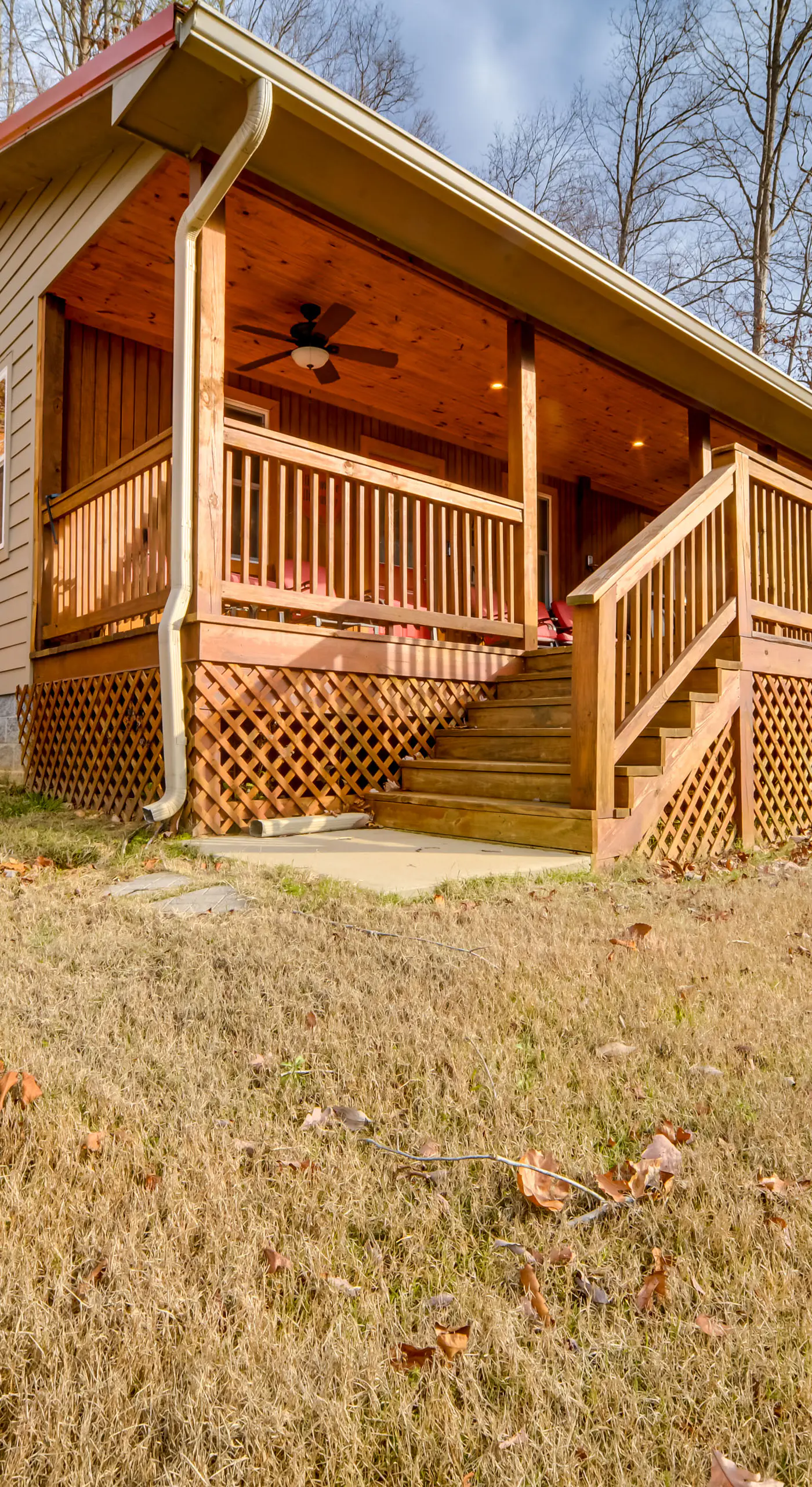 Cozy Waverly Cabin w/ Fireplace & Deck!