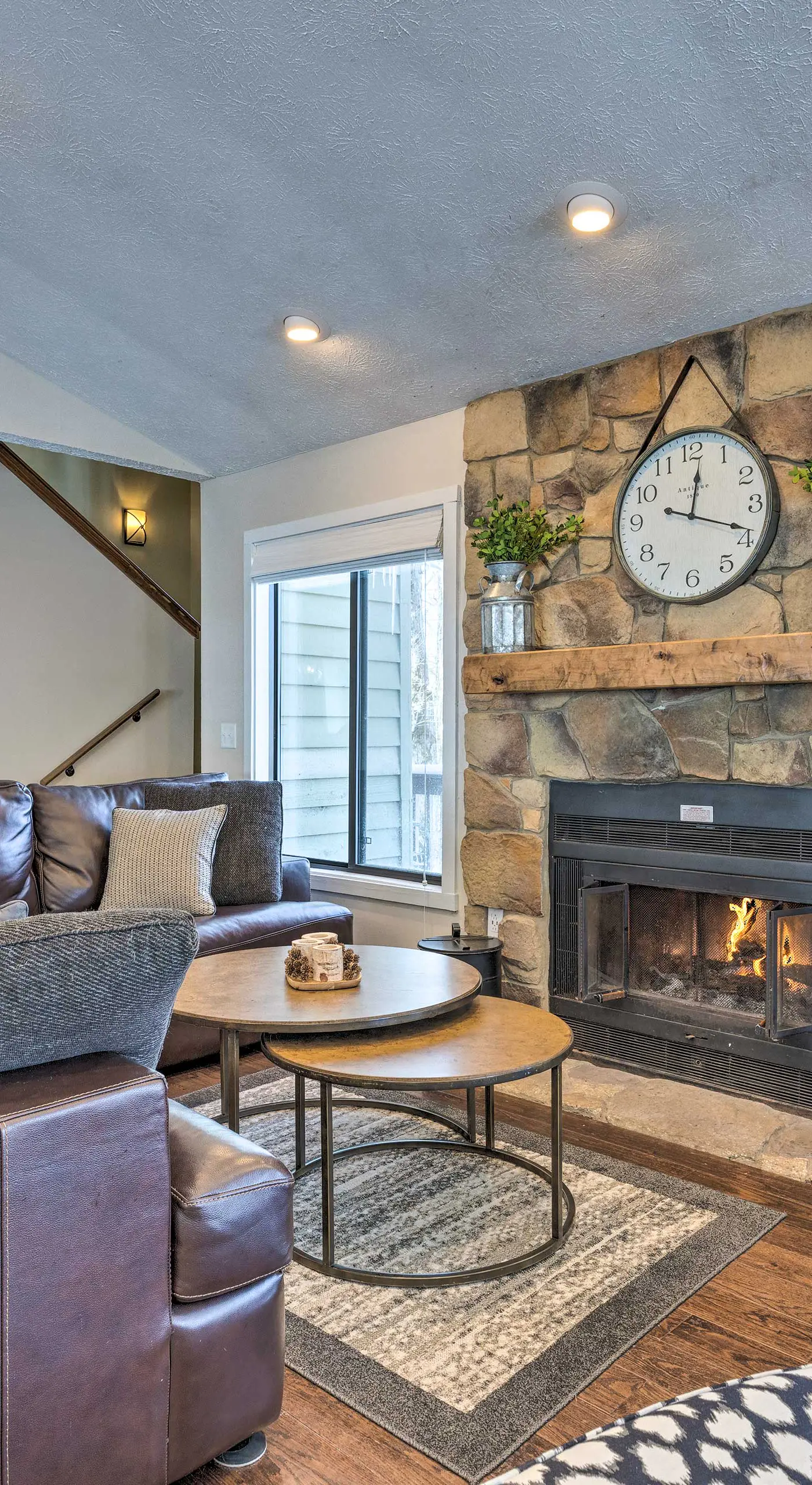 Bright Wintergreen Resort Home; Deck & Grill!