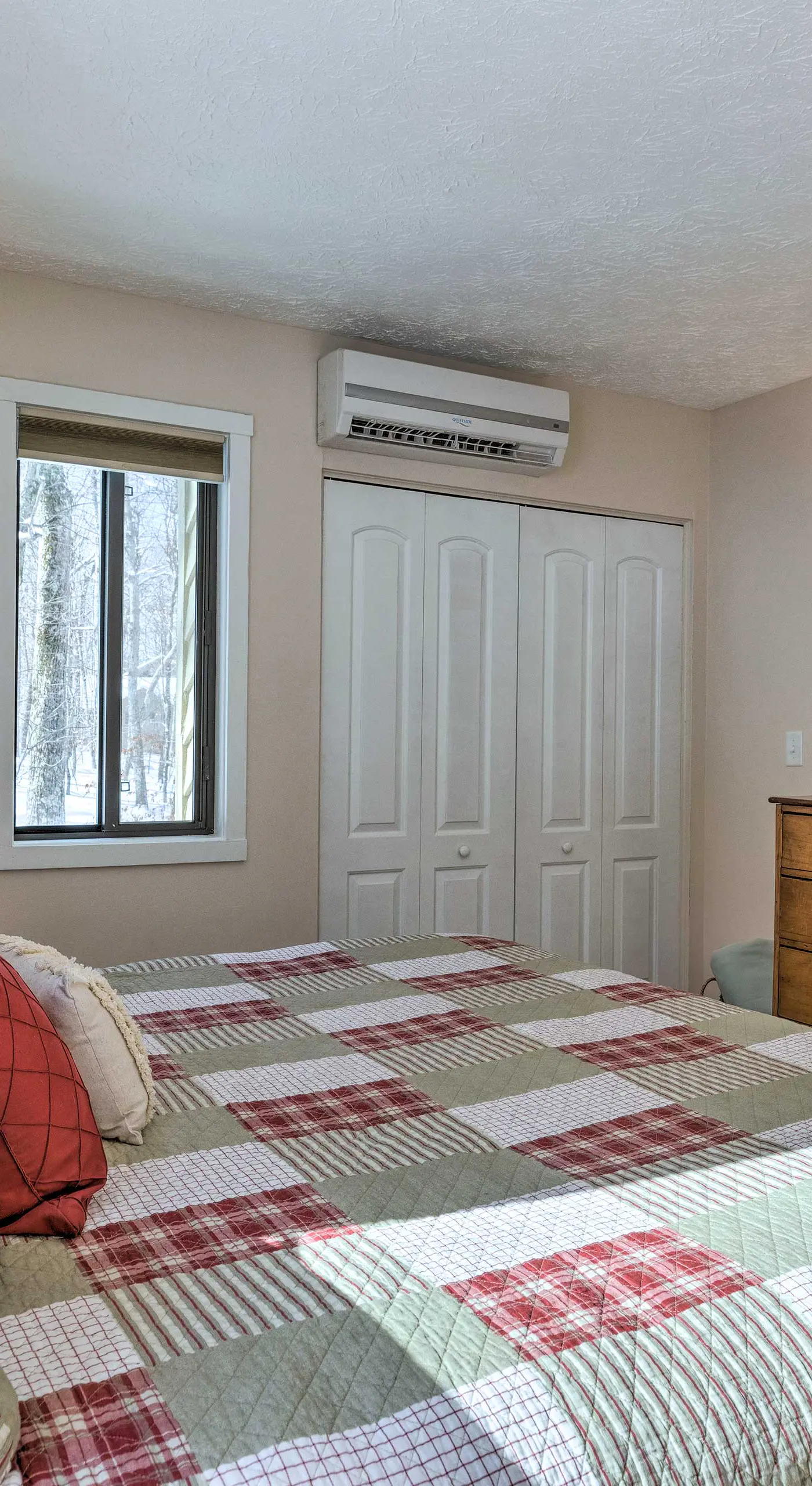 Bright Wintergreen Resort Home; Deck & Grill!