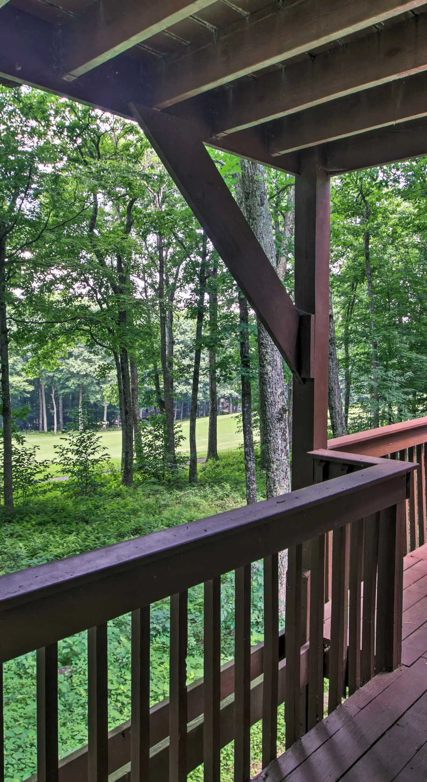 Bright Wintergreen Resort Home; Deck & Grill!