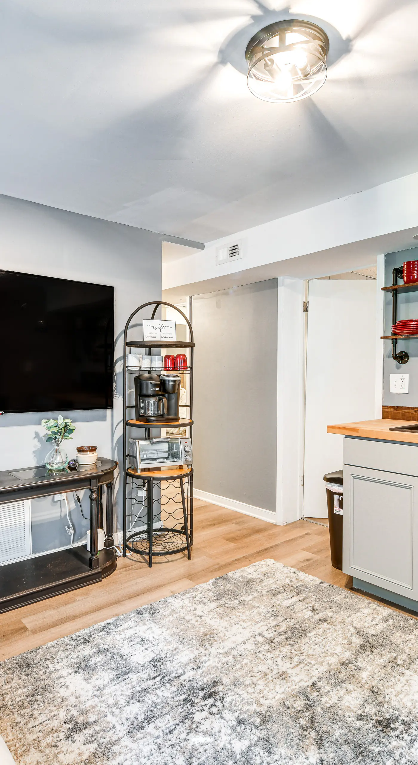 Lakefront Guest Suite Near Richmond