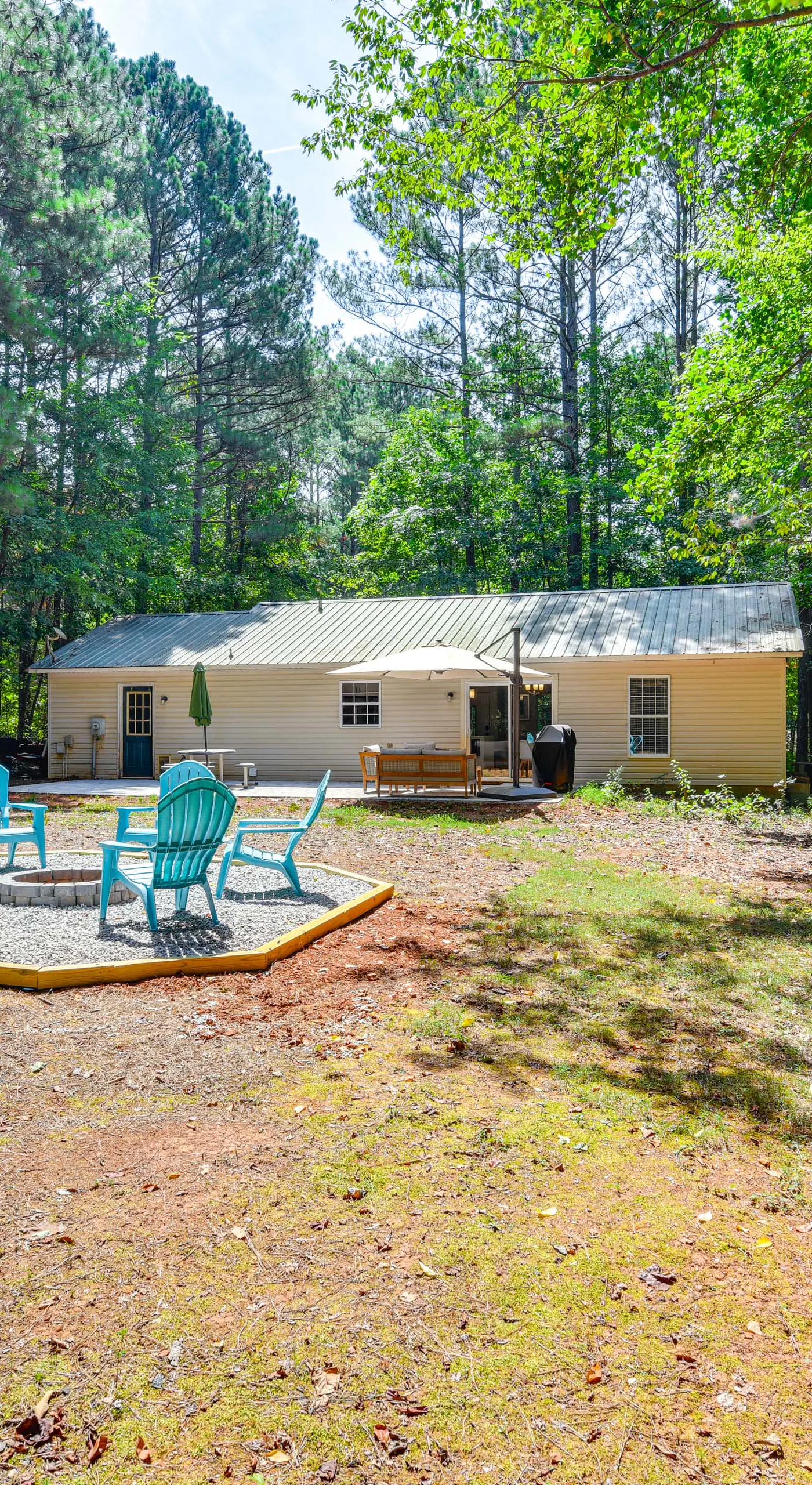 Mooresville Retreat w/ Patio, 1 Mi to Lake Norman!