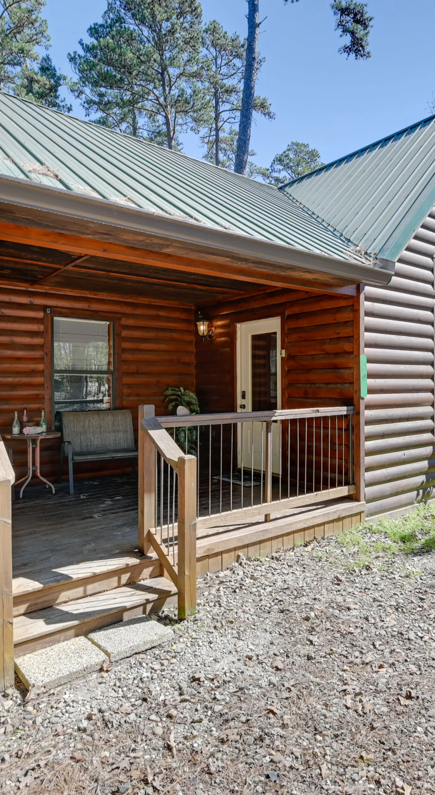 Broken Bow Cabin w/ Hot Tub & Fire Pit, Near Lake!