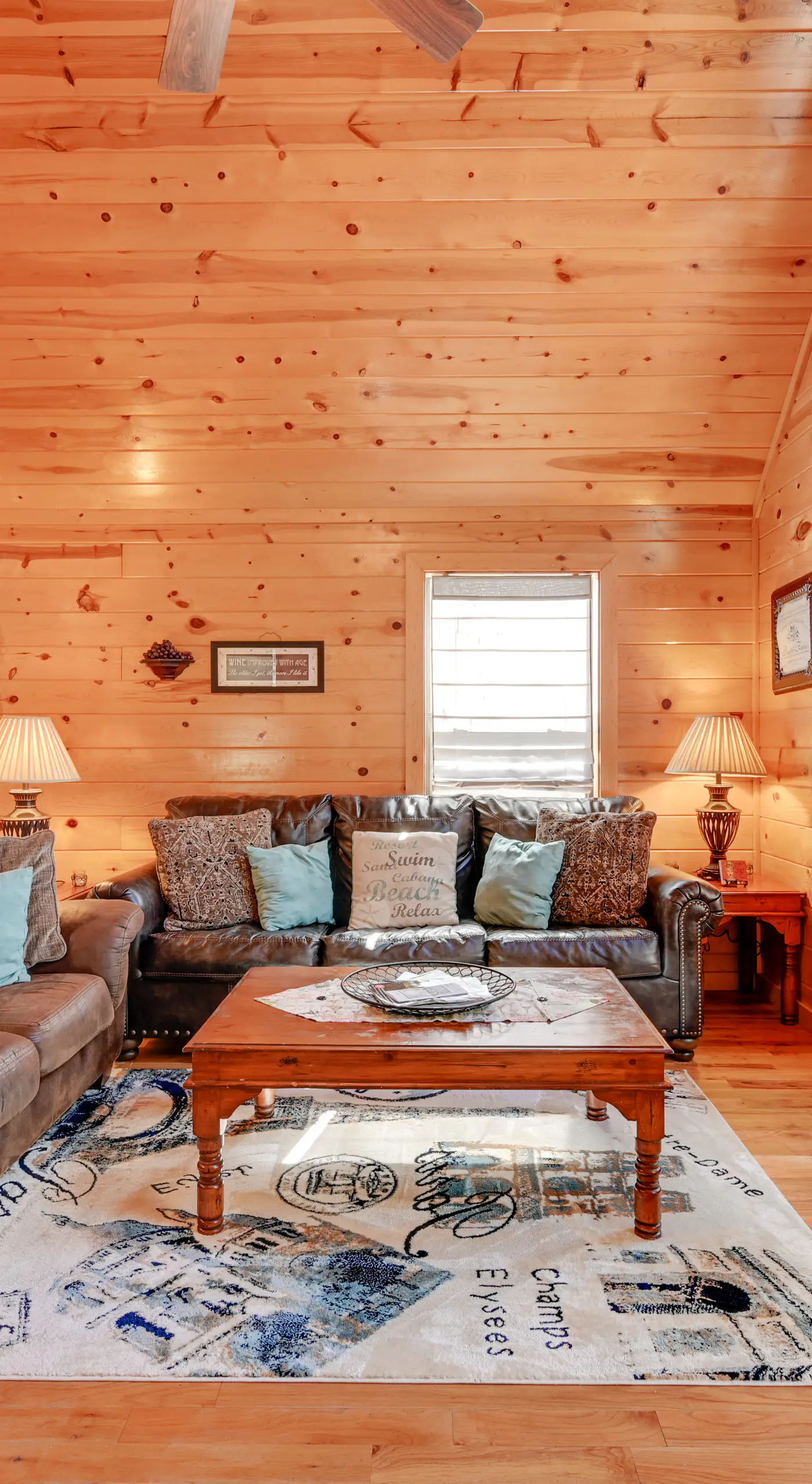 Broken Bow Cabin w/ Hot Tub & Fire Pit, Near Lake!