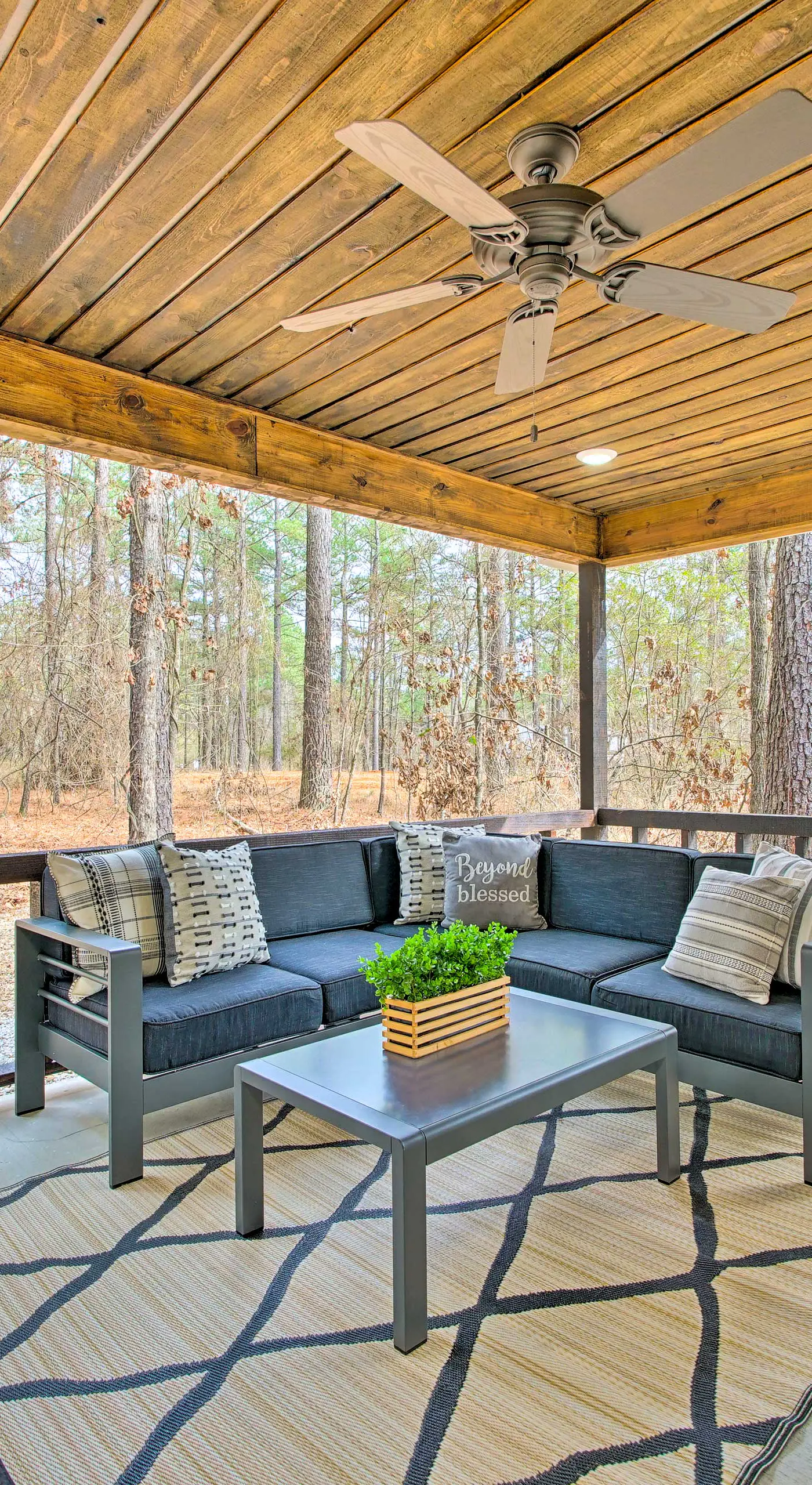 Chic Broken Bow Escape w/ Hot Tub & Fire Pit!