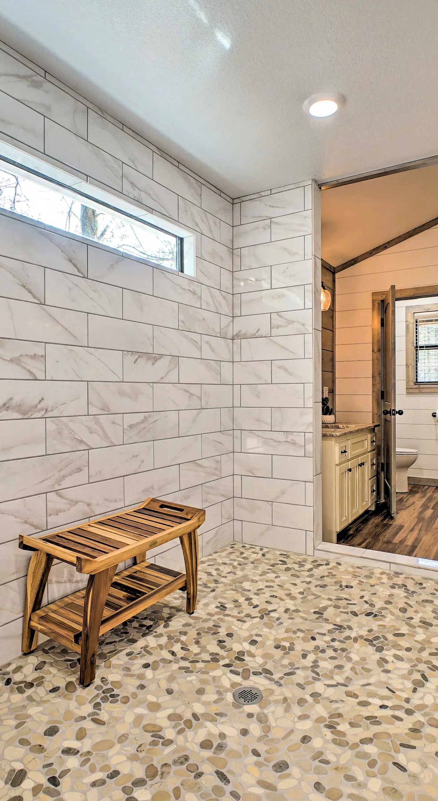 Chic Broken Bow Escape w/ Hot Tub & Fire Pit!