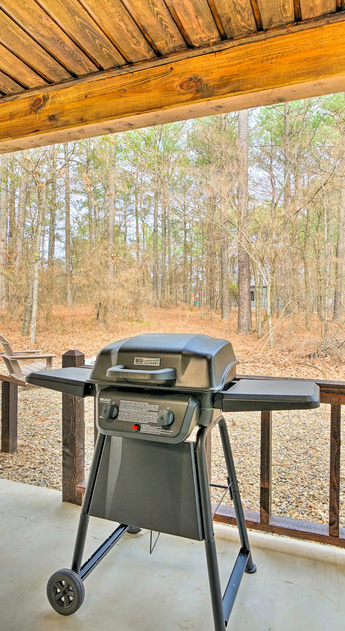 Chic Broken Bow Escape w/ Hot Tub & Fire Pit!