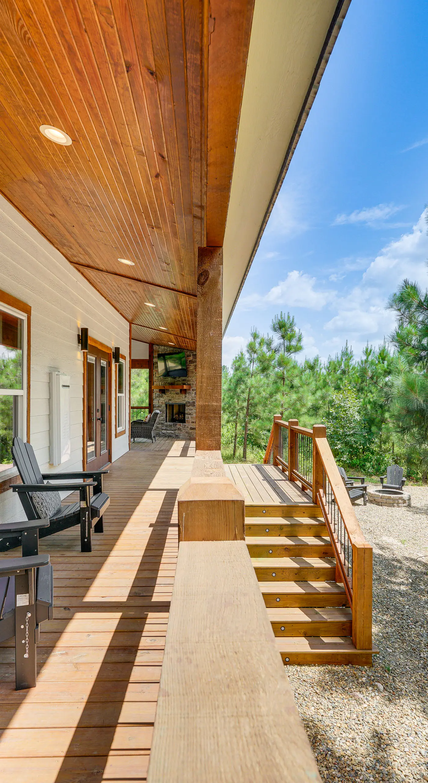 Tree-Lined Broken Bow Studio Cabin w/ Hot Tub!