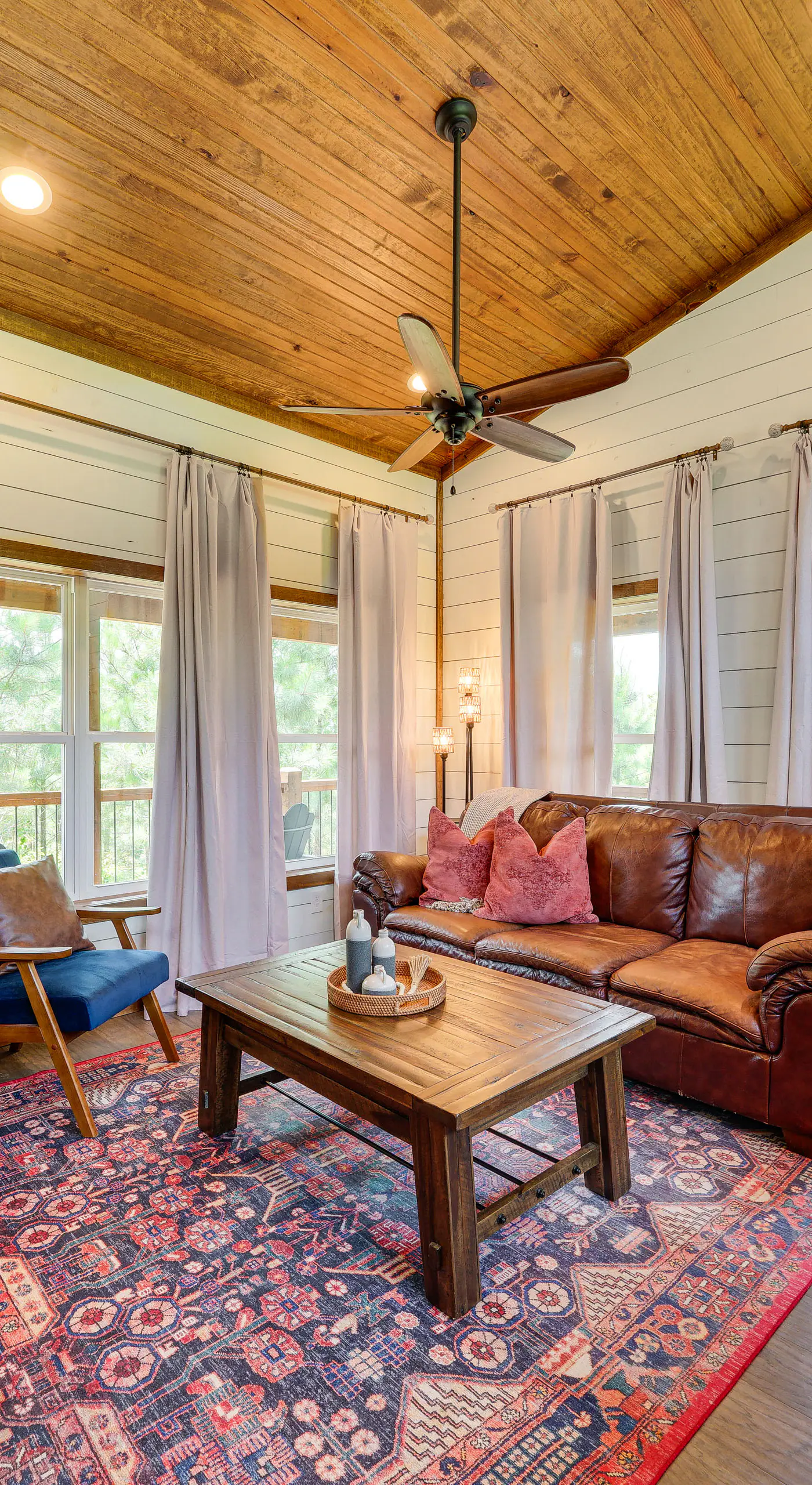 Tree-Lined Broken Bow Studio Cabin w/ Hot Tub!