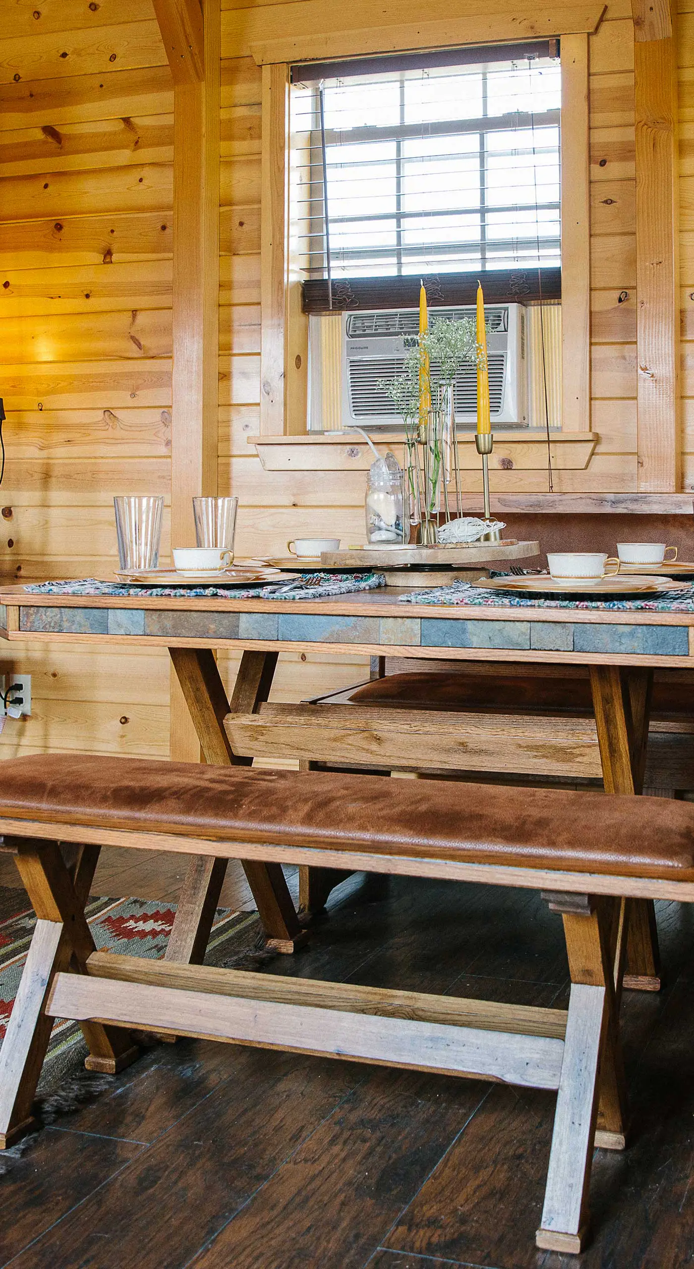 Paradise Valley Cabin by Chico & Yellowstone Park!