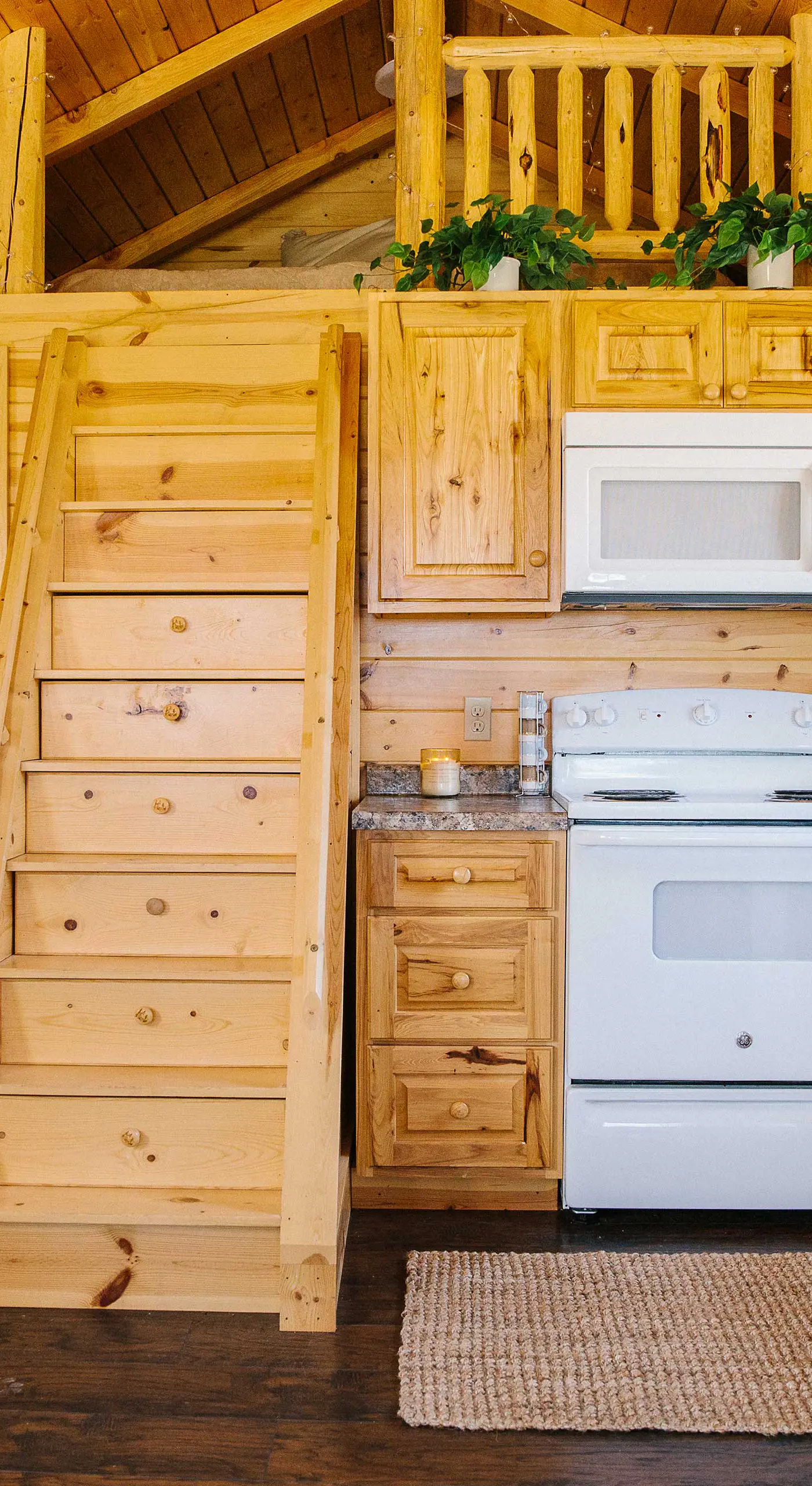Paradise Valley Cabin by Chico & Yellowstone Park!