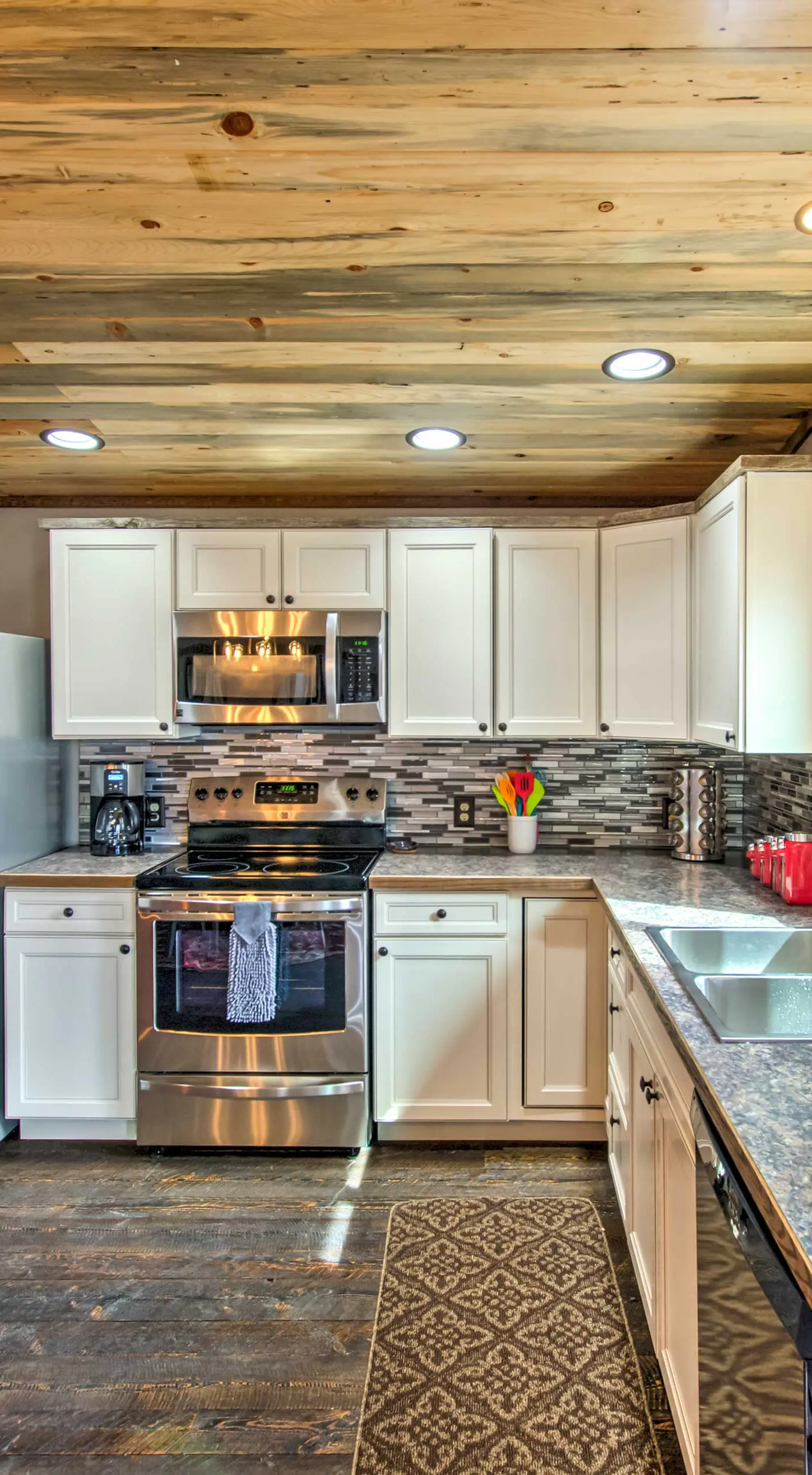 Lovely Livingston Loft w/ Mountain & River Views!