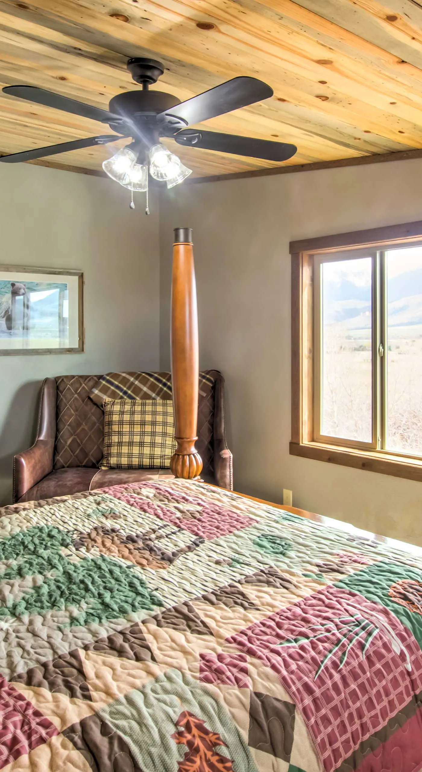 Lovely Livingston Loft w/ Mountain & River Views!