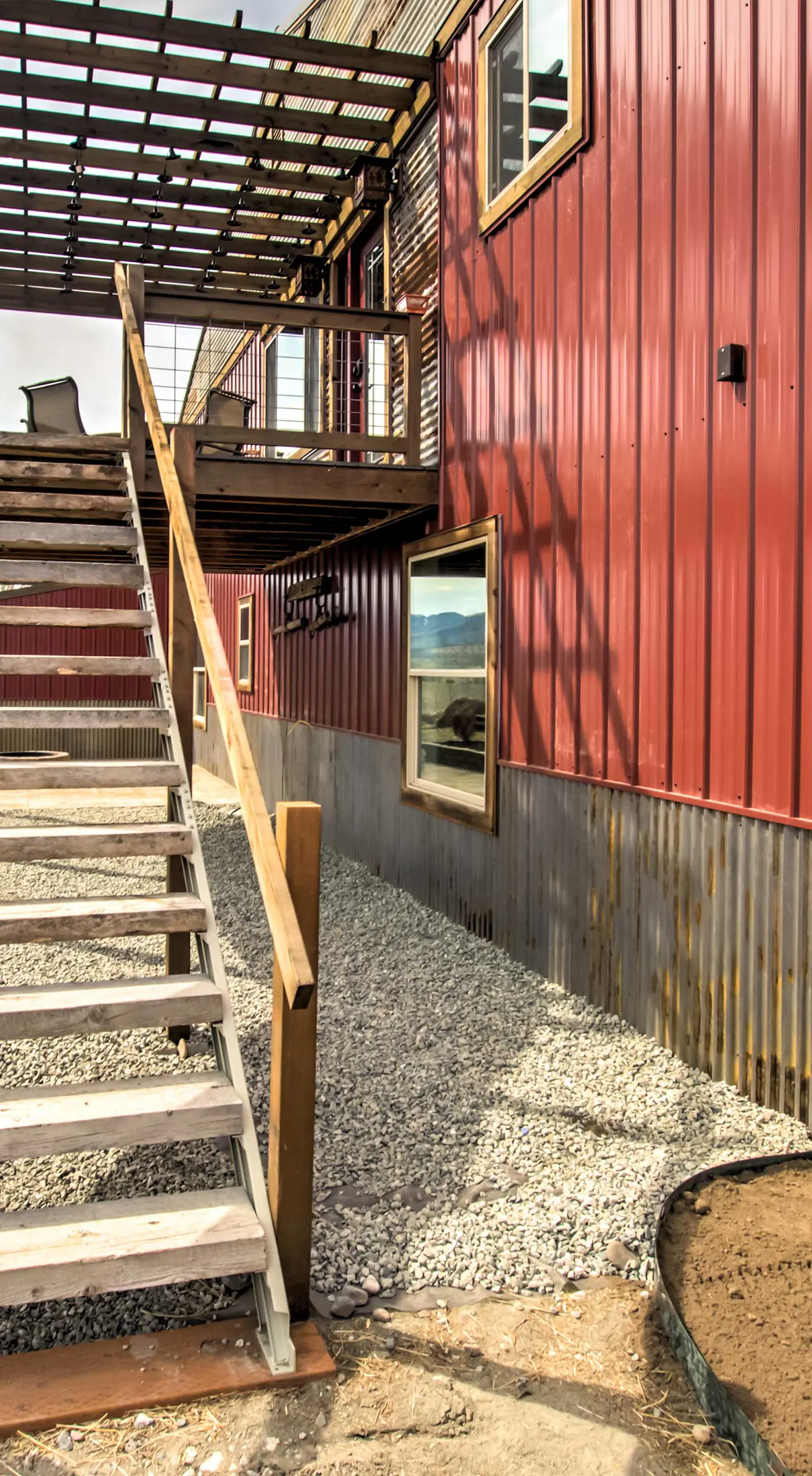 Lovely Livingston Loft w/ Mountain & River Views!