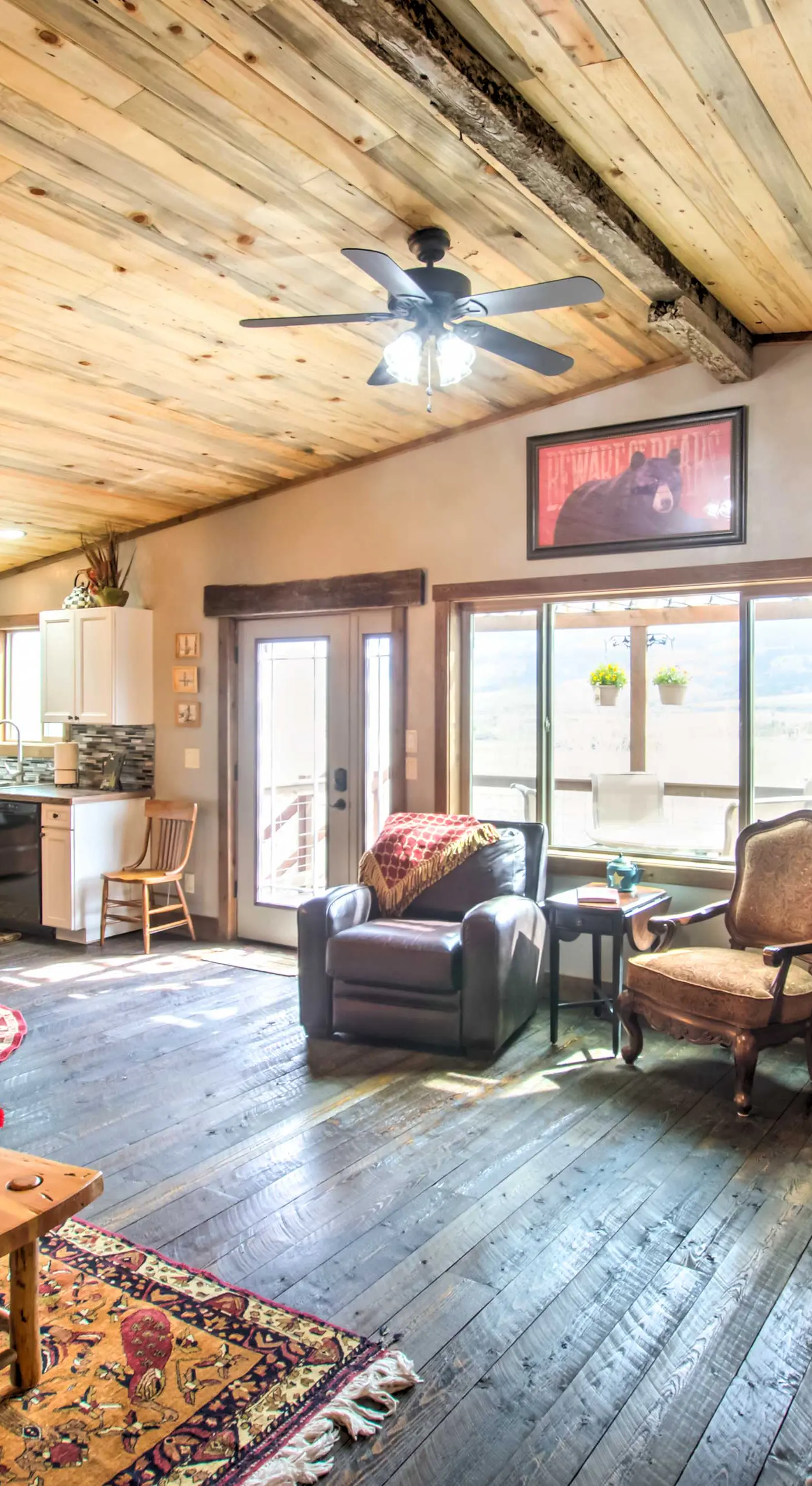 Lovely Livingston Loft w/ Mountain & River Views!