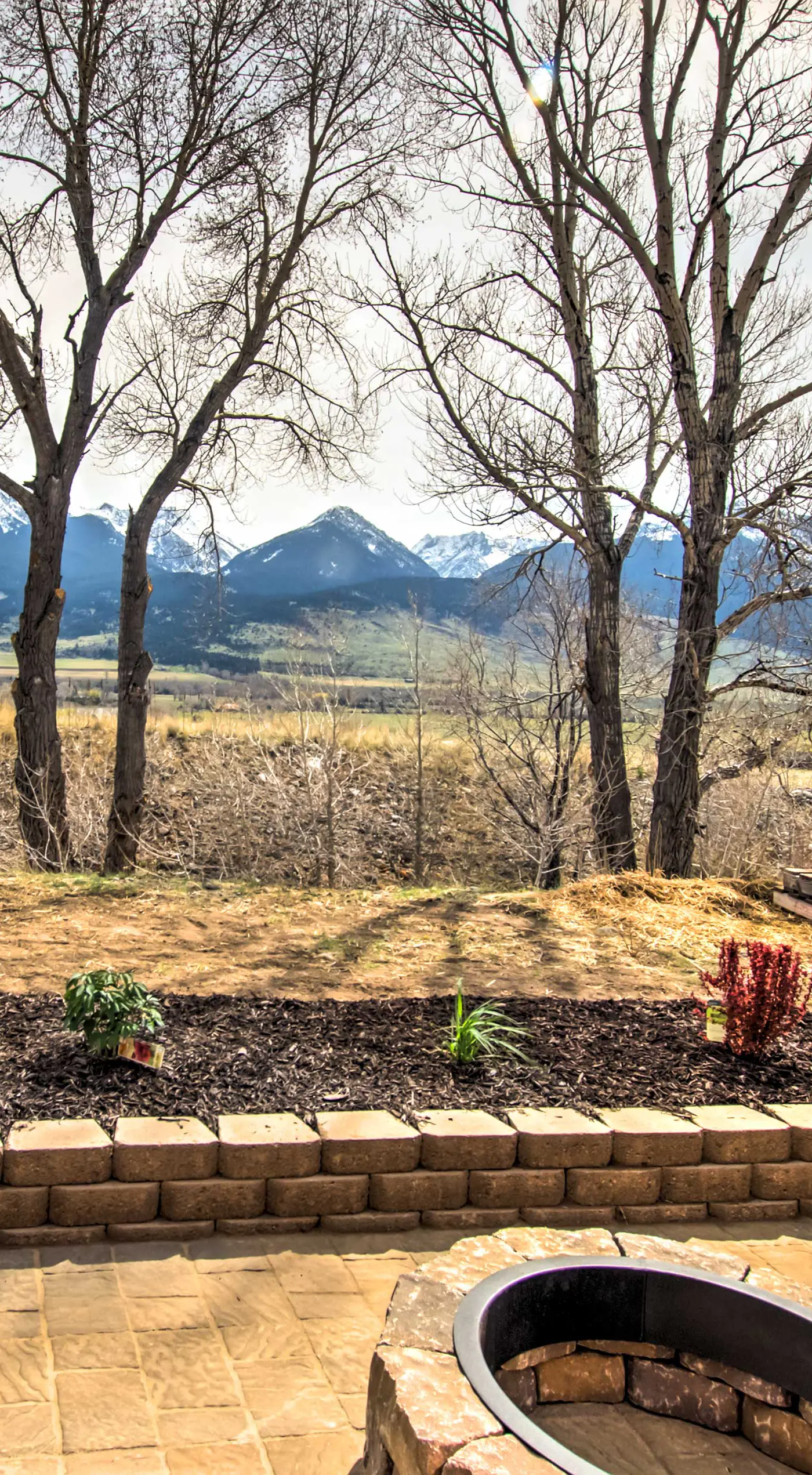 Lovely Livingston Loft w/ Mountain & River Views!