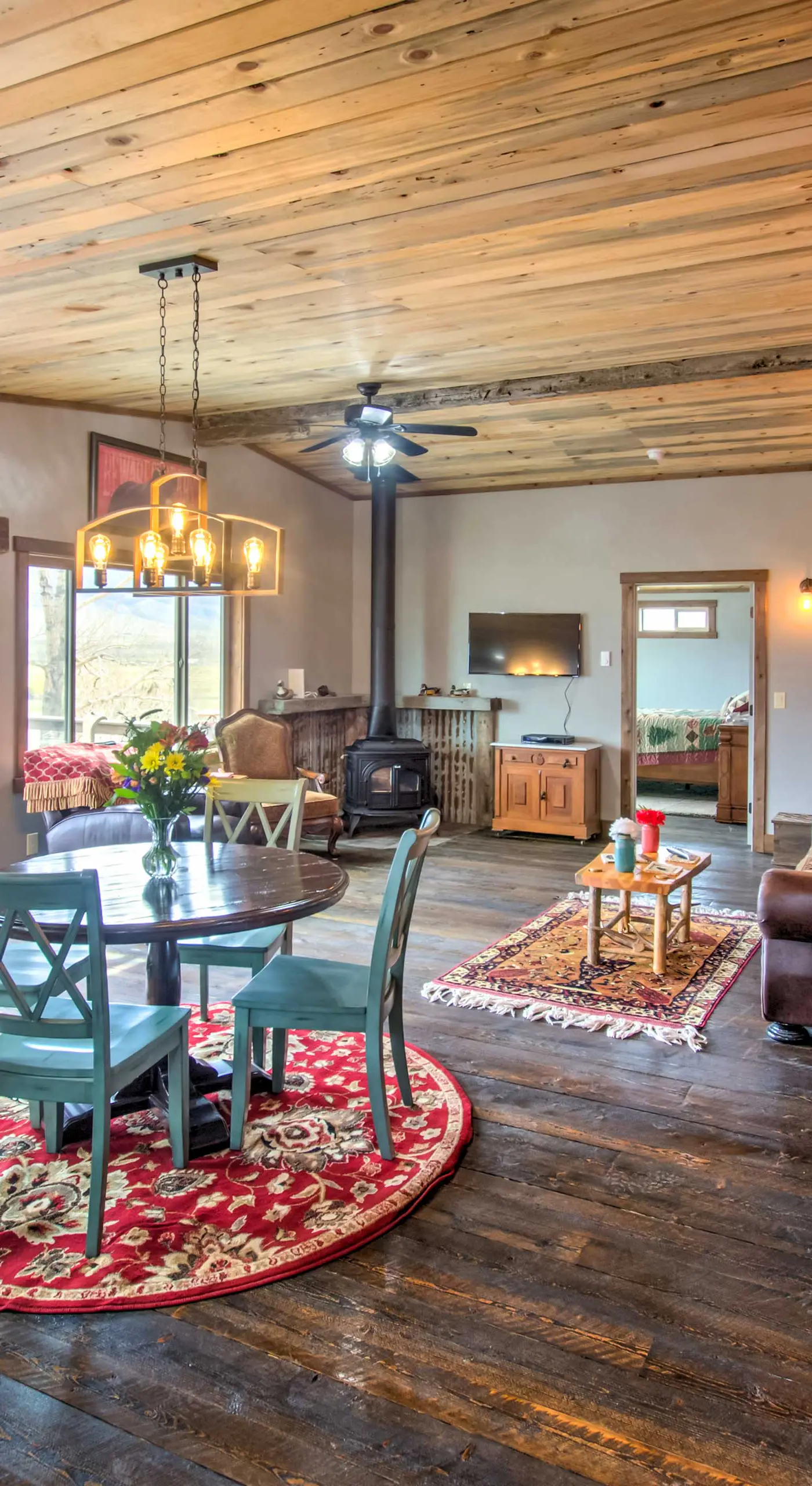 Lovely Livingston Loft w/ Mountain & River Views!