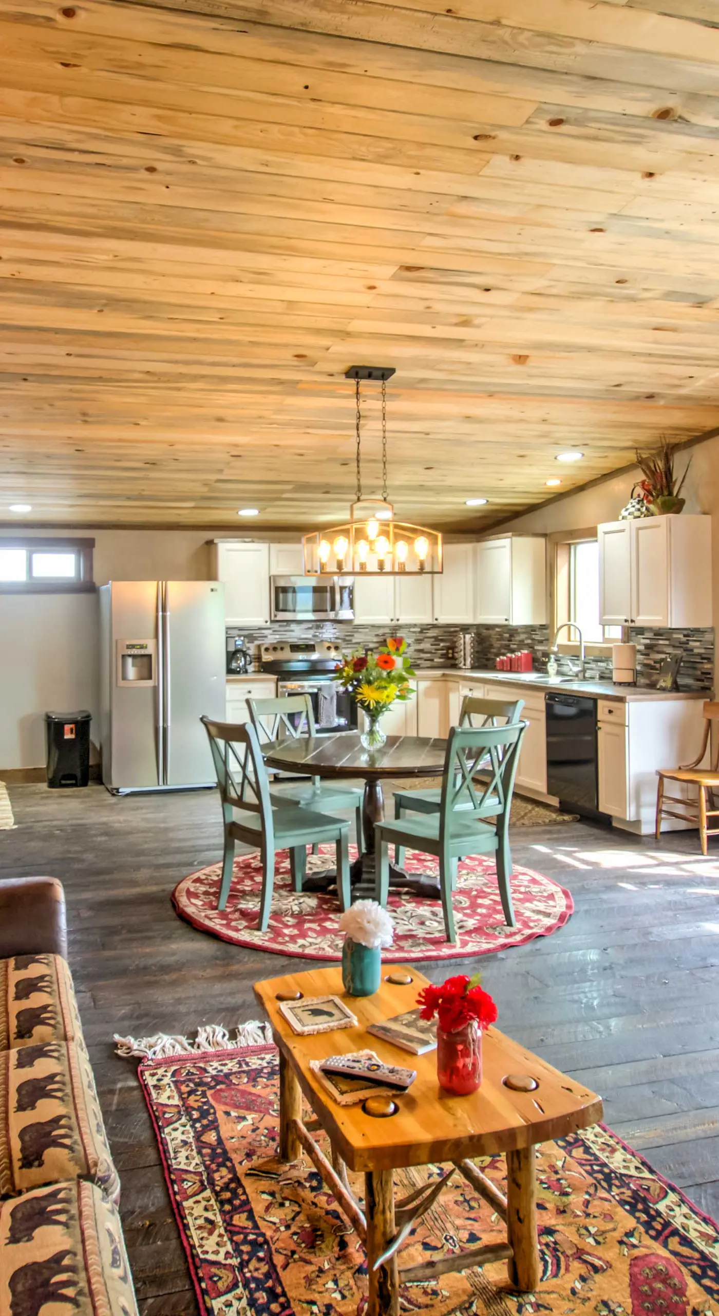 Lovely Livingston Loft w/ Mountain & River Views!