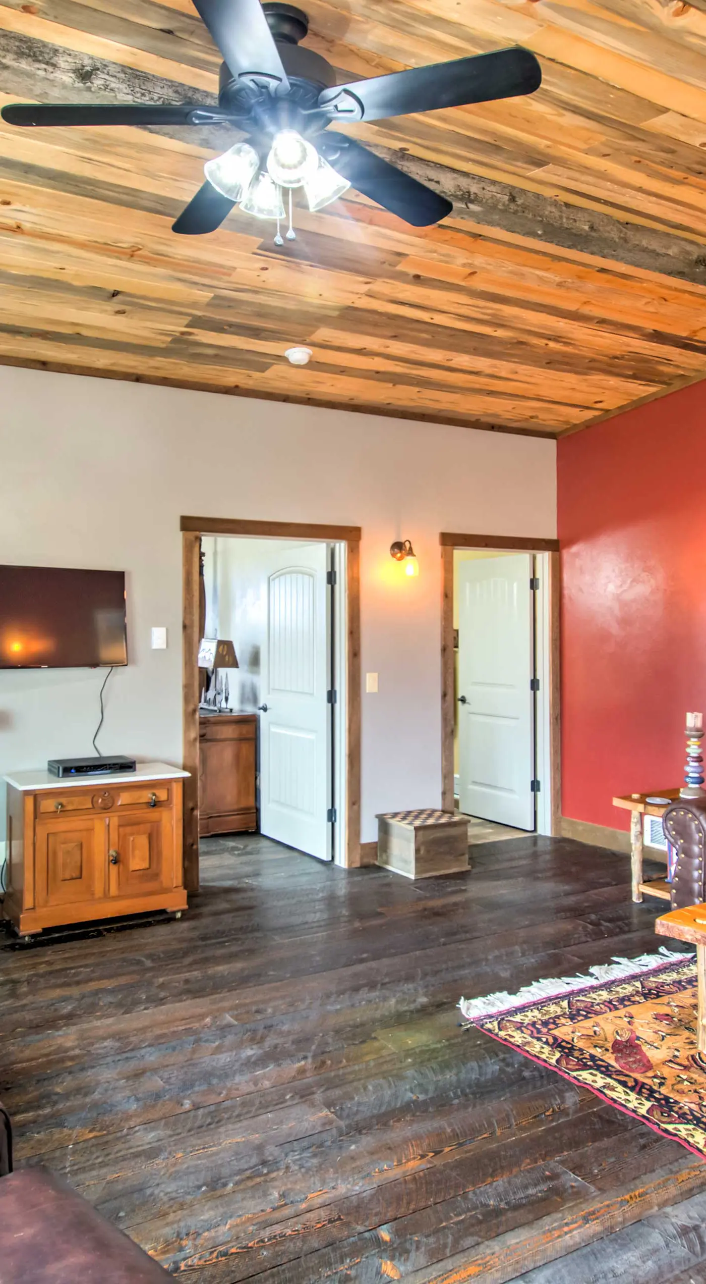 Lovely Livingston Loft w/ Mountain & River Views!