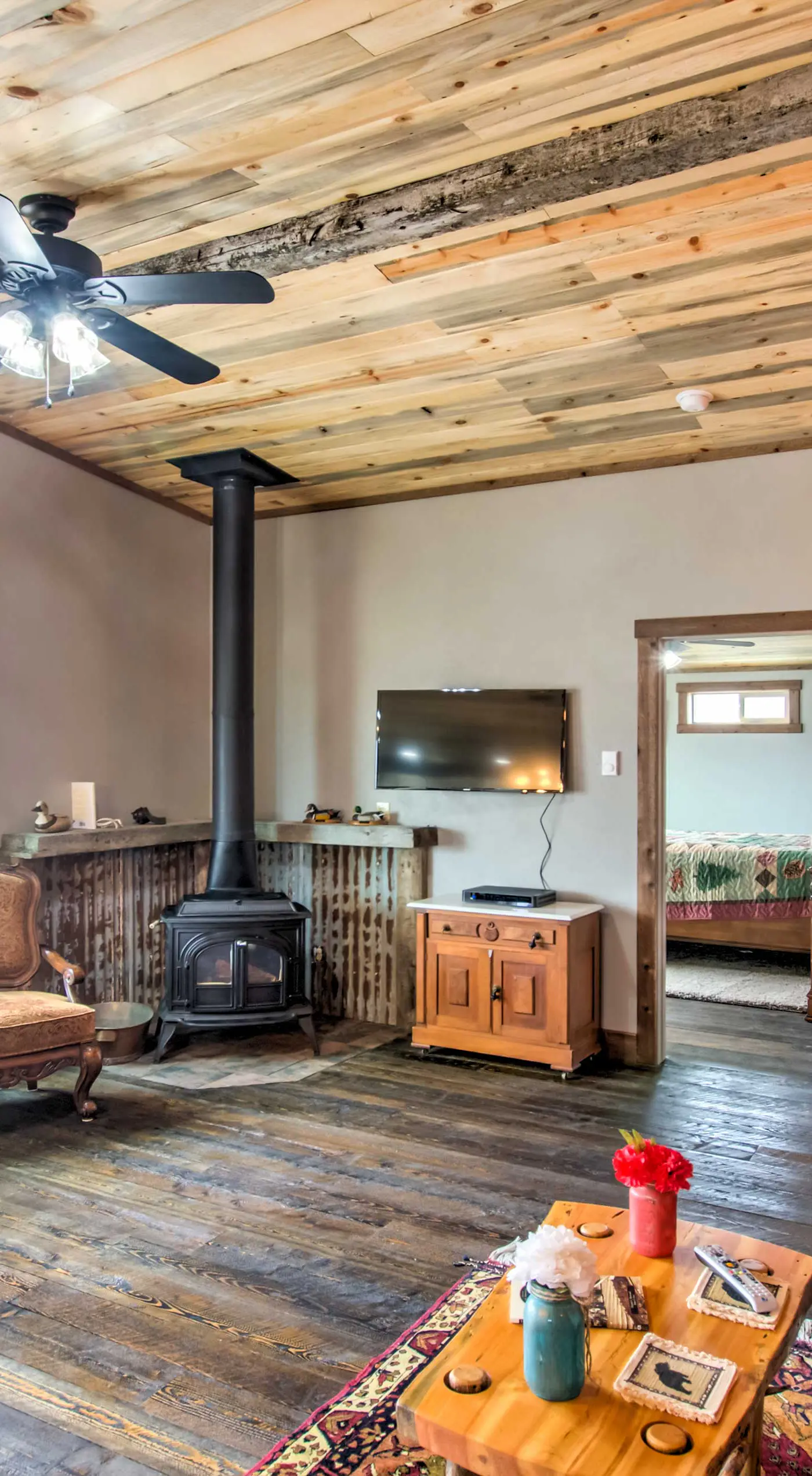Lovely Livingston Loft w/ Mountain & River Views!