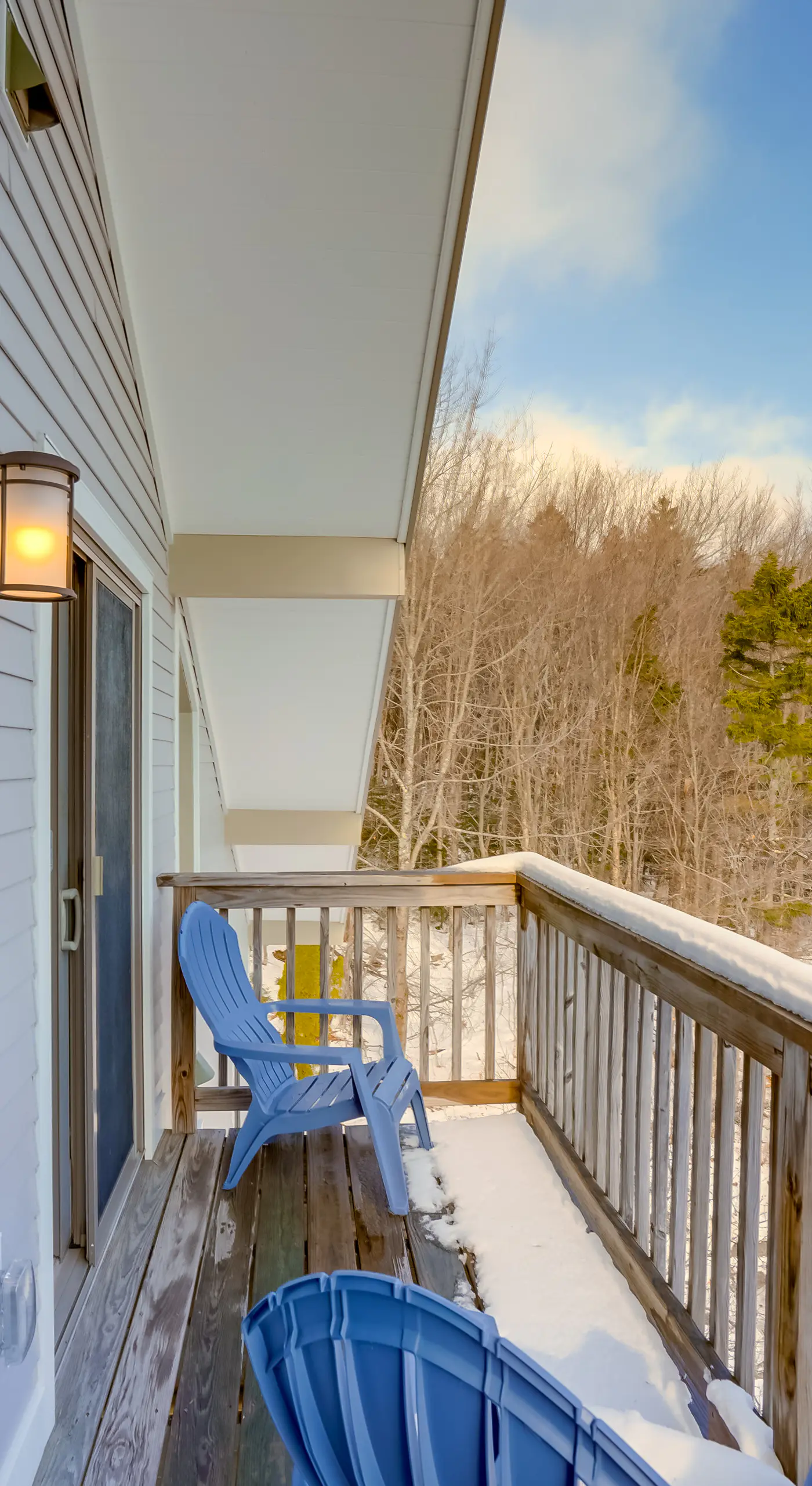 Bromley Mountain Escape w/ 2 Balconies: Hike & Ski
