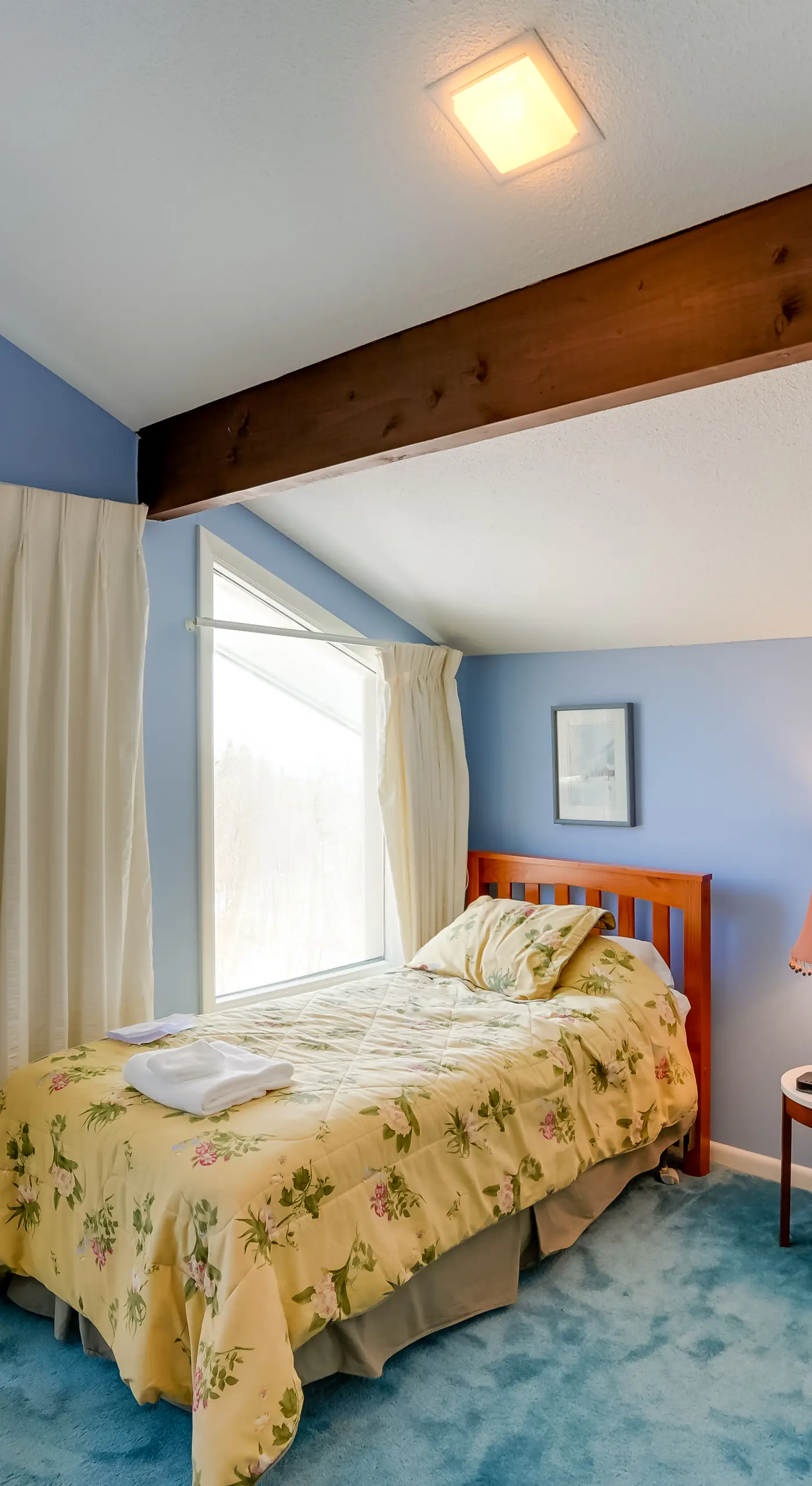 Bromley Mountain Escape w/ 2 Balconies: Hike & Ski