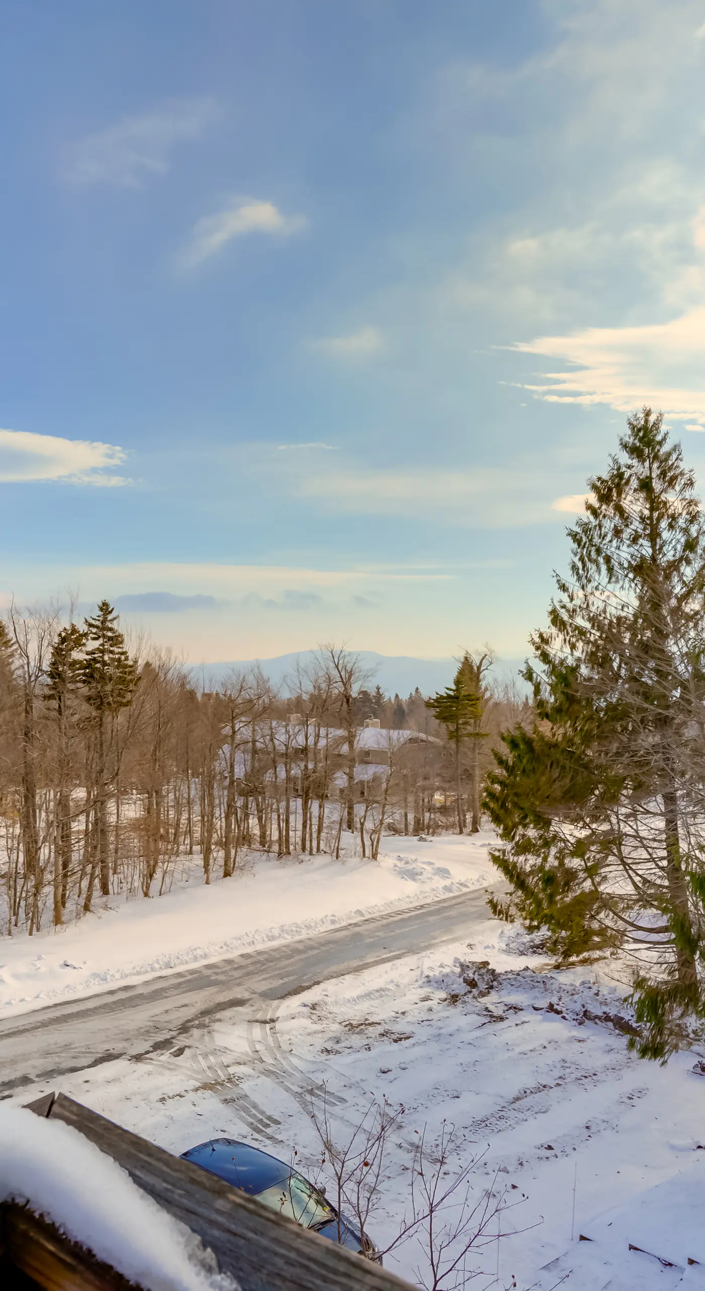 Bromley Mountain Escape w/ 2 Balconies: Hike & Ski