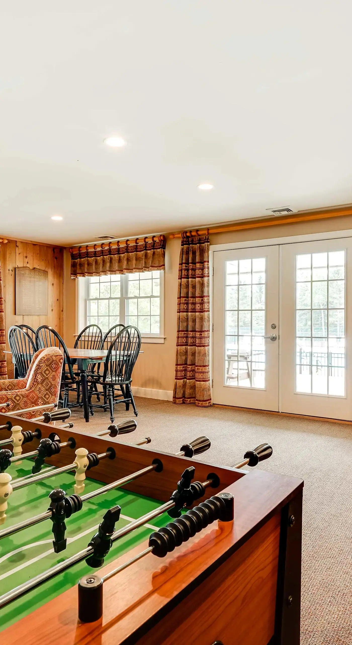 Bromley Mountain Escape w/ 2 Balconies: Hike & Ski