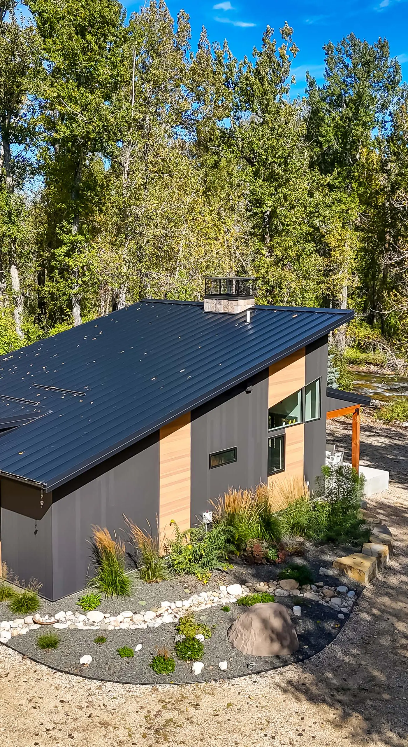 Rock Creek Retreat: Creekside Cabin Near Red Lodge