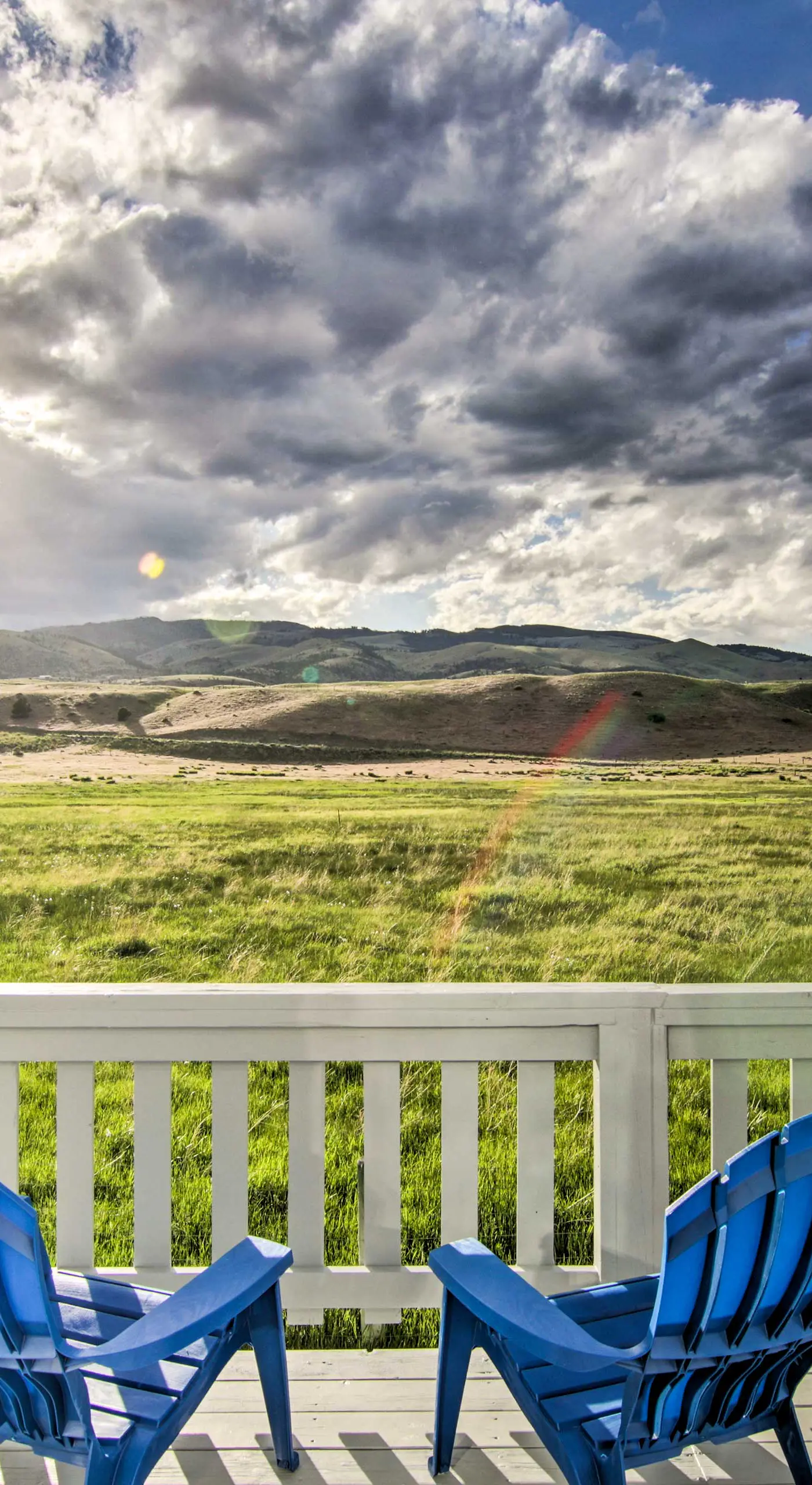 Montana's Emigrant Peaks Getaway: Apt w/ Amenities