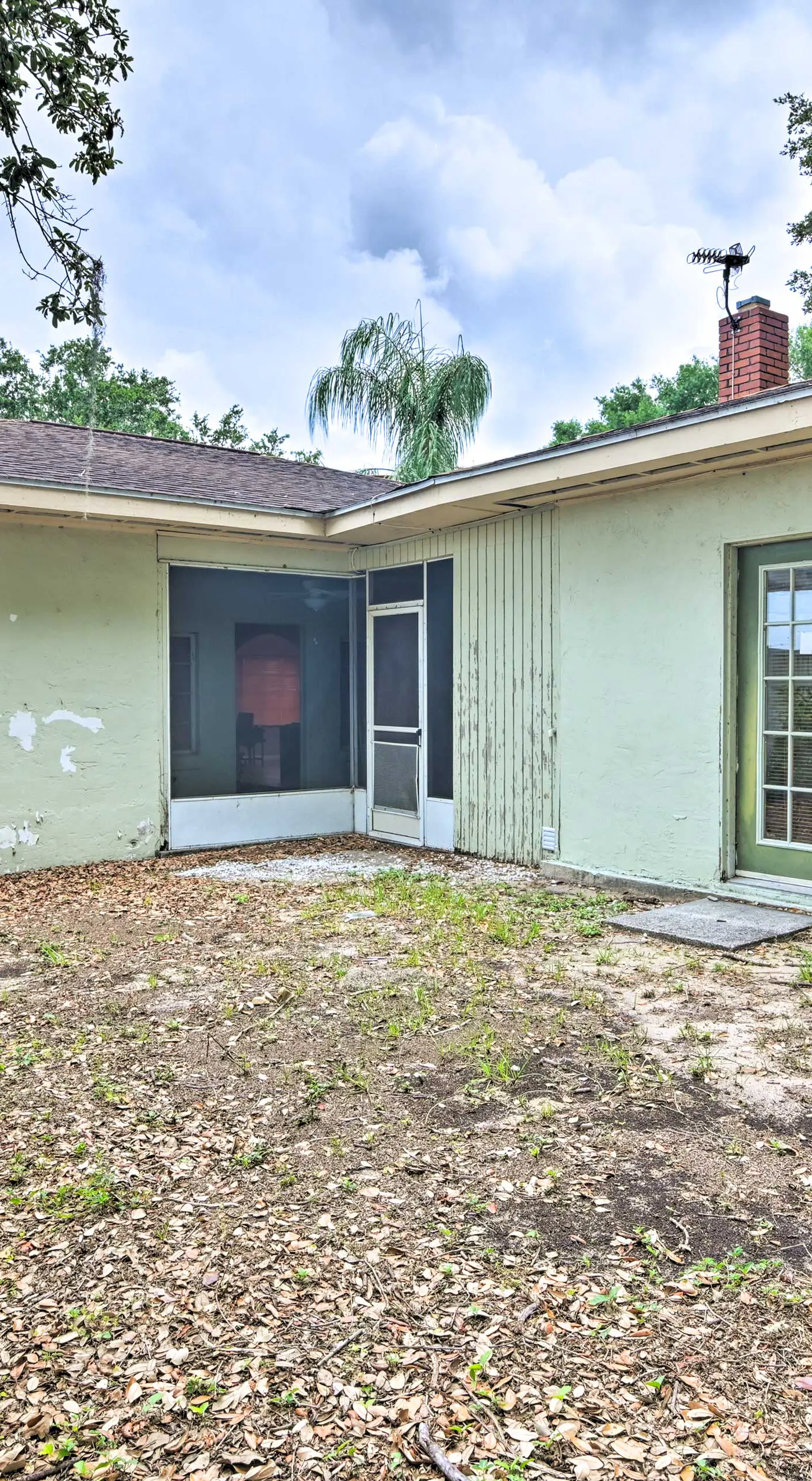 Lake Views & Private Porch: Auburndale Family Home