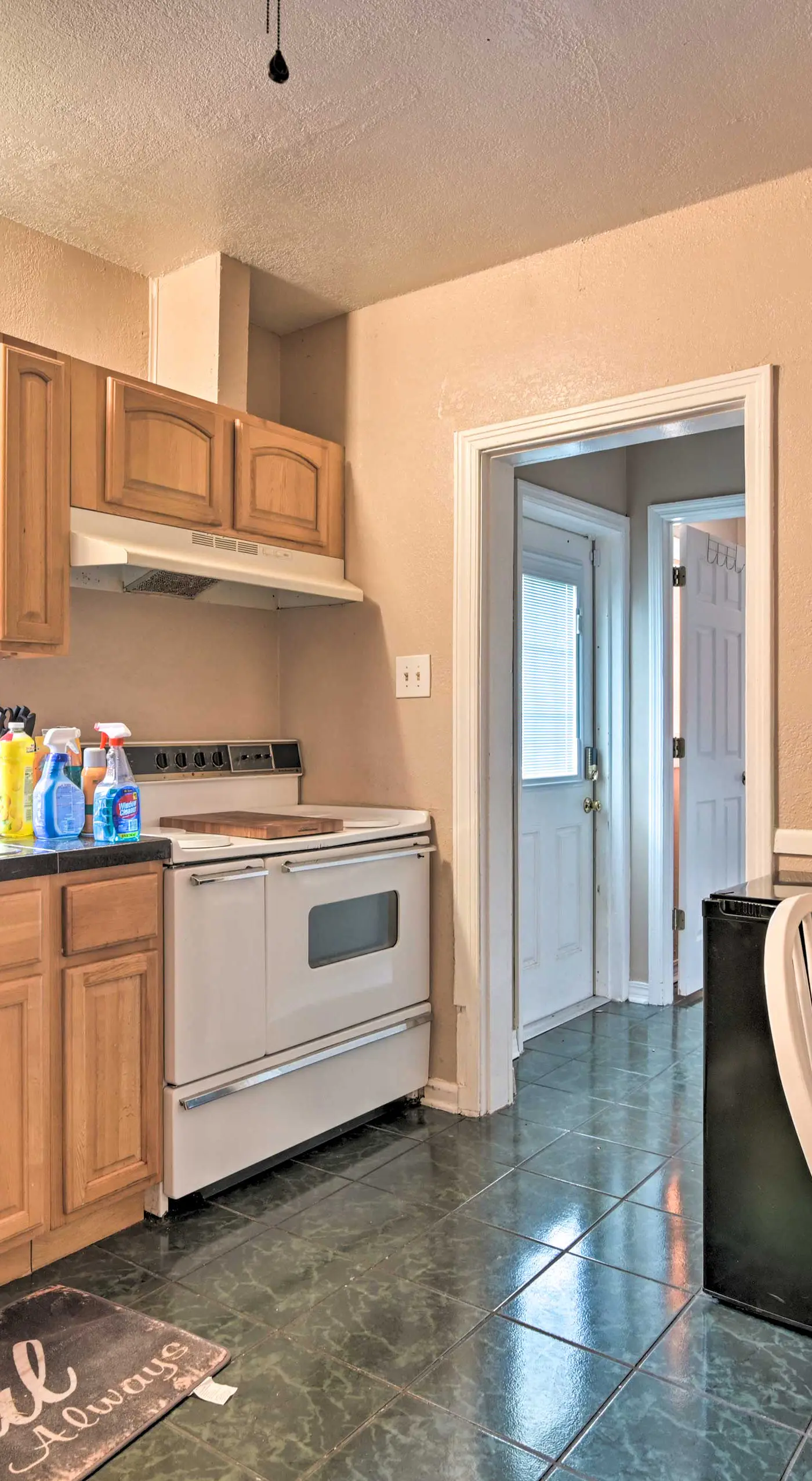 Lake Views & Private Porch: Auburndale Family Home