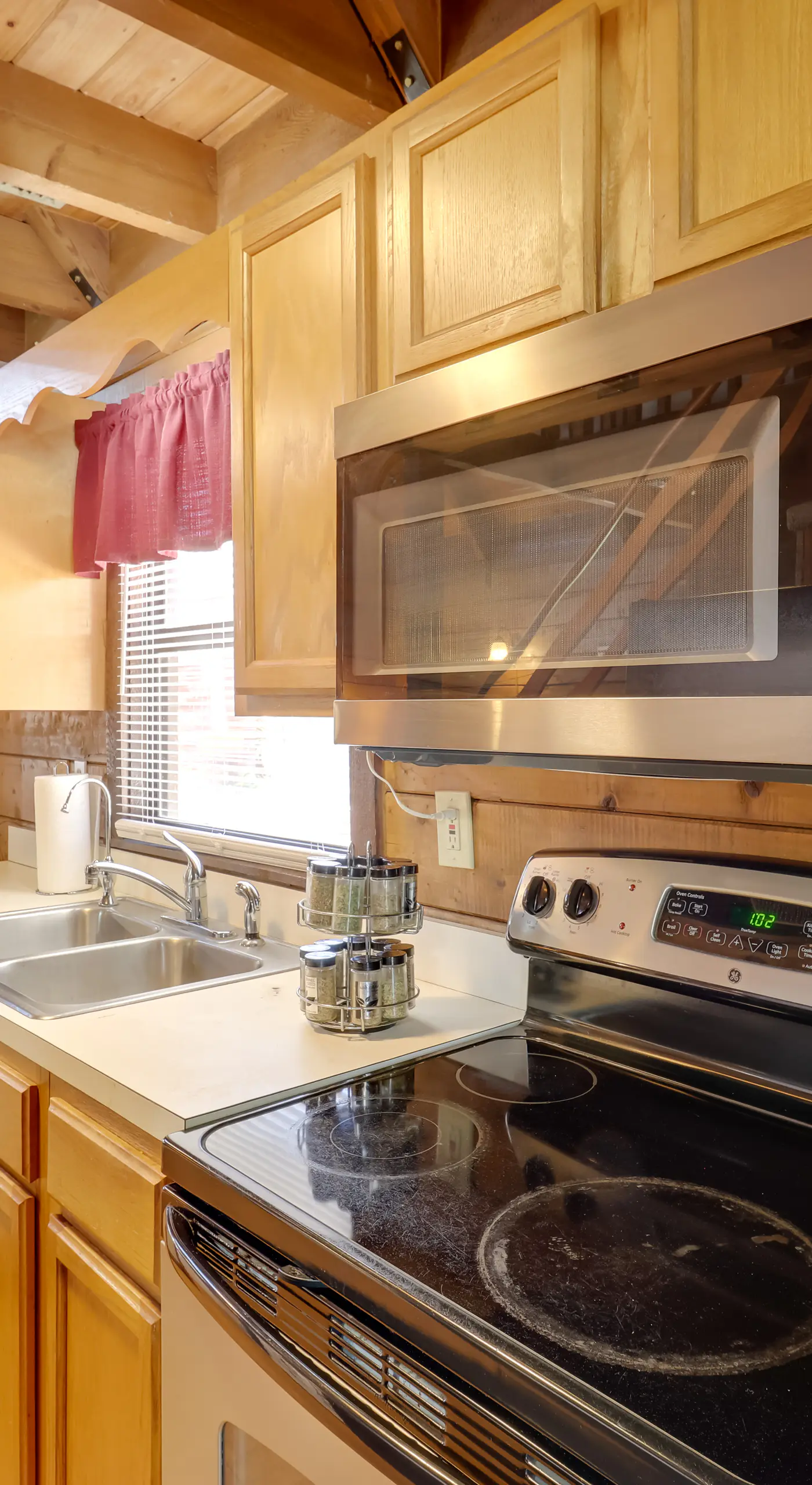 Cabin w/ Boat Launch & Pool Access in Okeechobee
