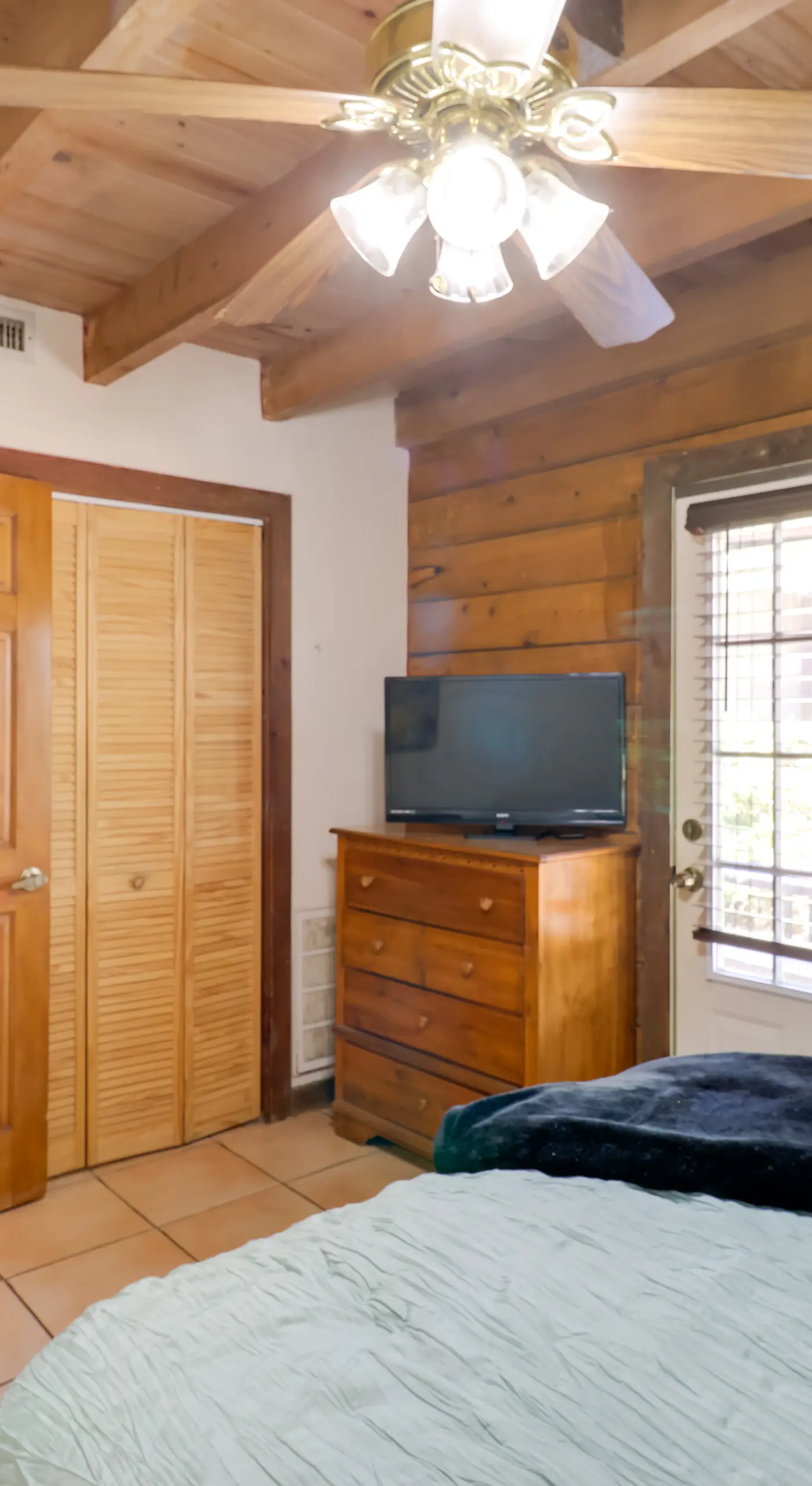 Cabin w/ Boat Launch & Pool Access in Okeechobee