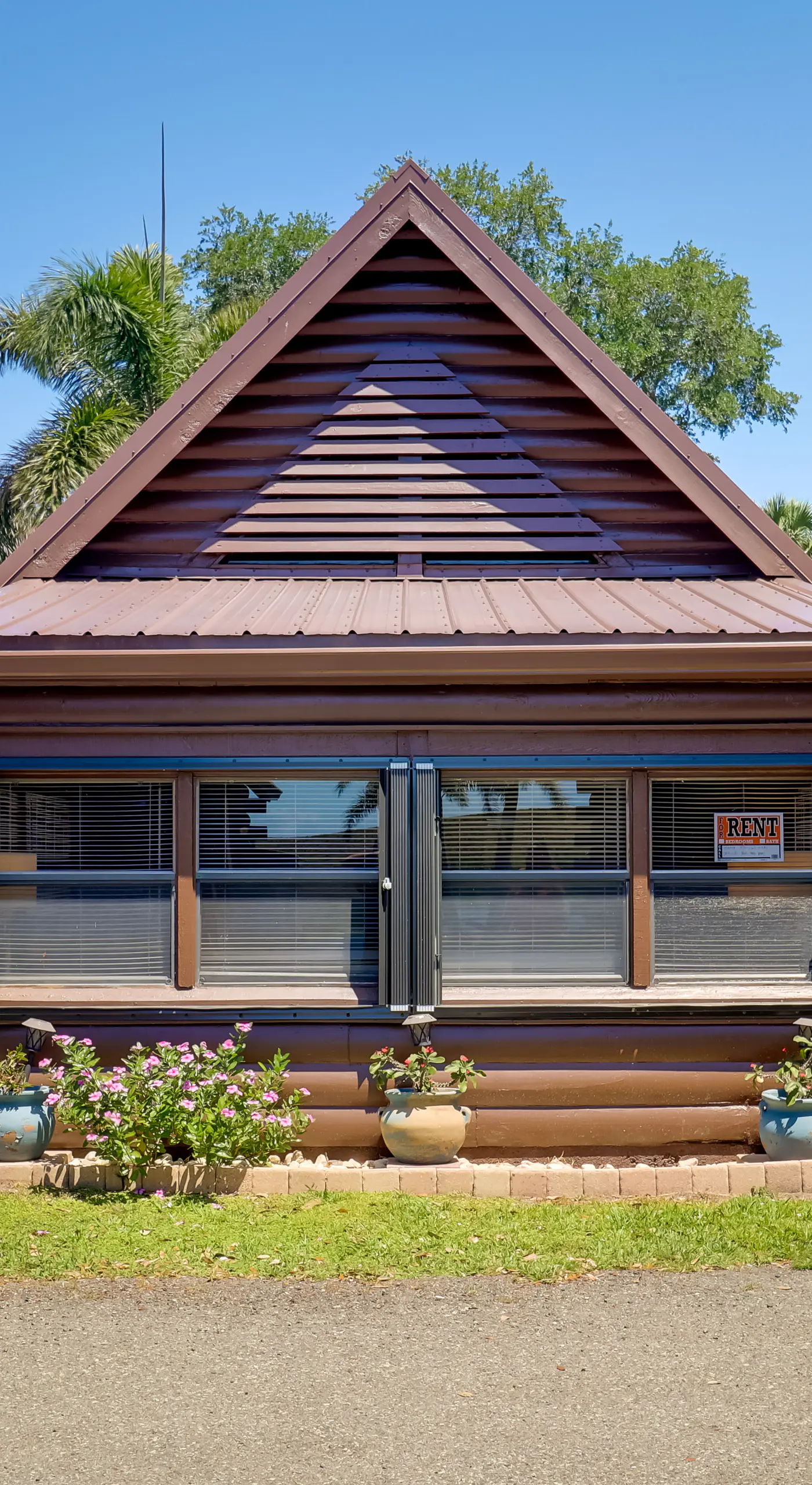 Cabin w/ Boat Launch & Pool Access in Okeechobee