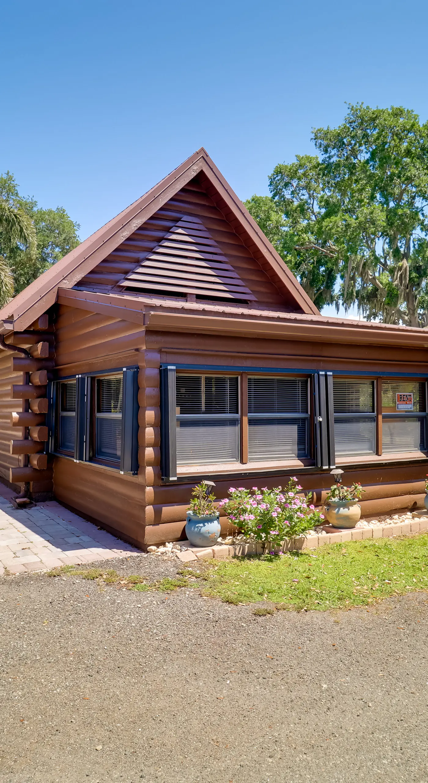 Cabin w/ Boat Launch & Pool Access in Okeechobee