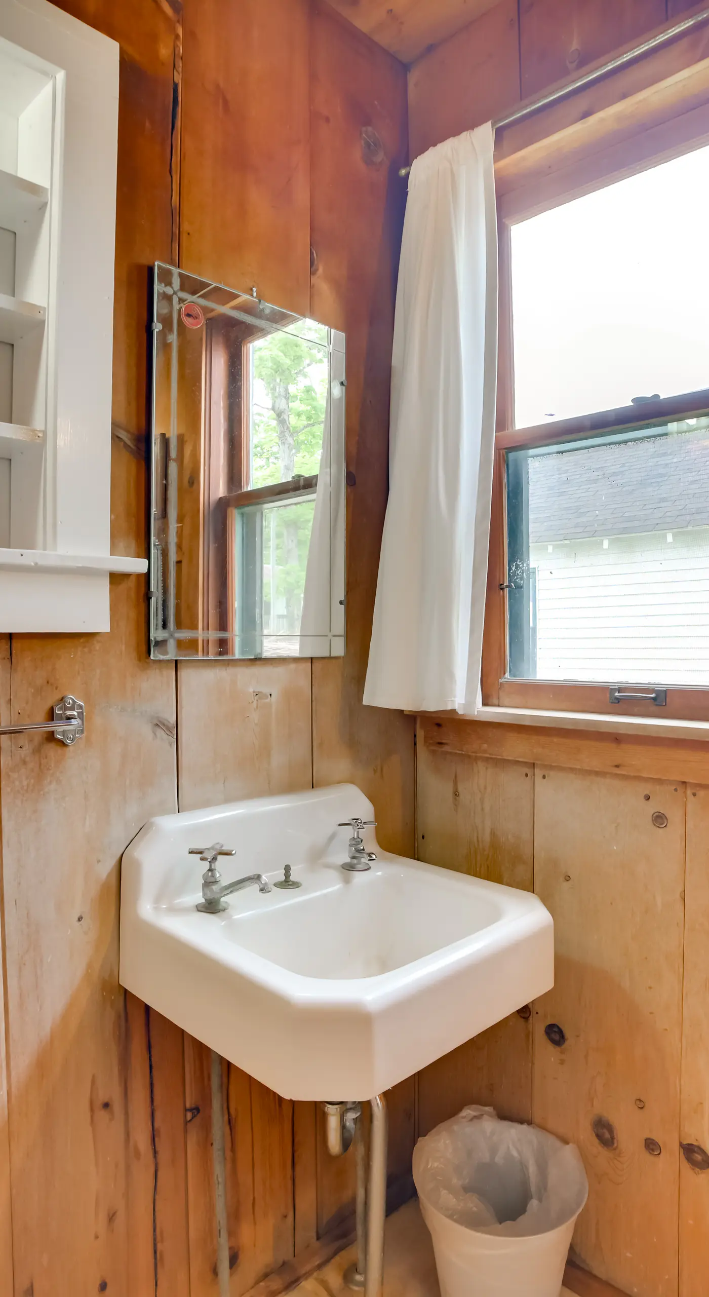Resort Cabin On Lake Huron! Pets Welcome