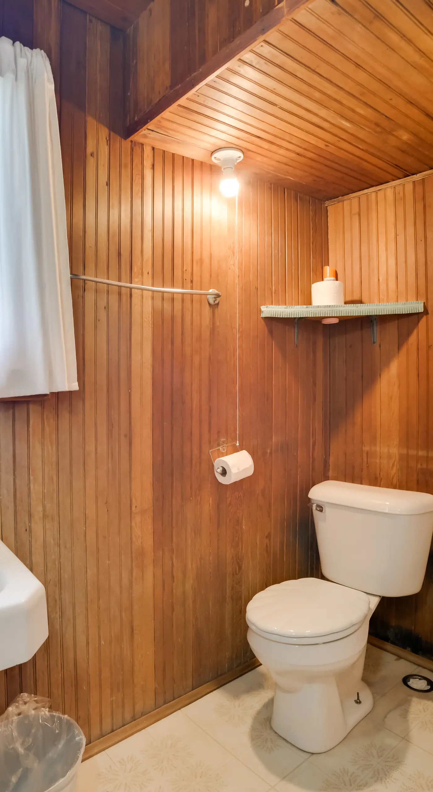 Beach & Dock Access! Upper Peninsula Cabin Retreat