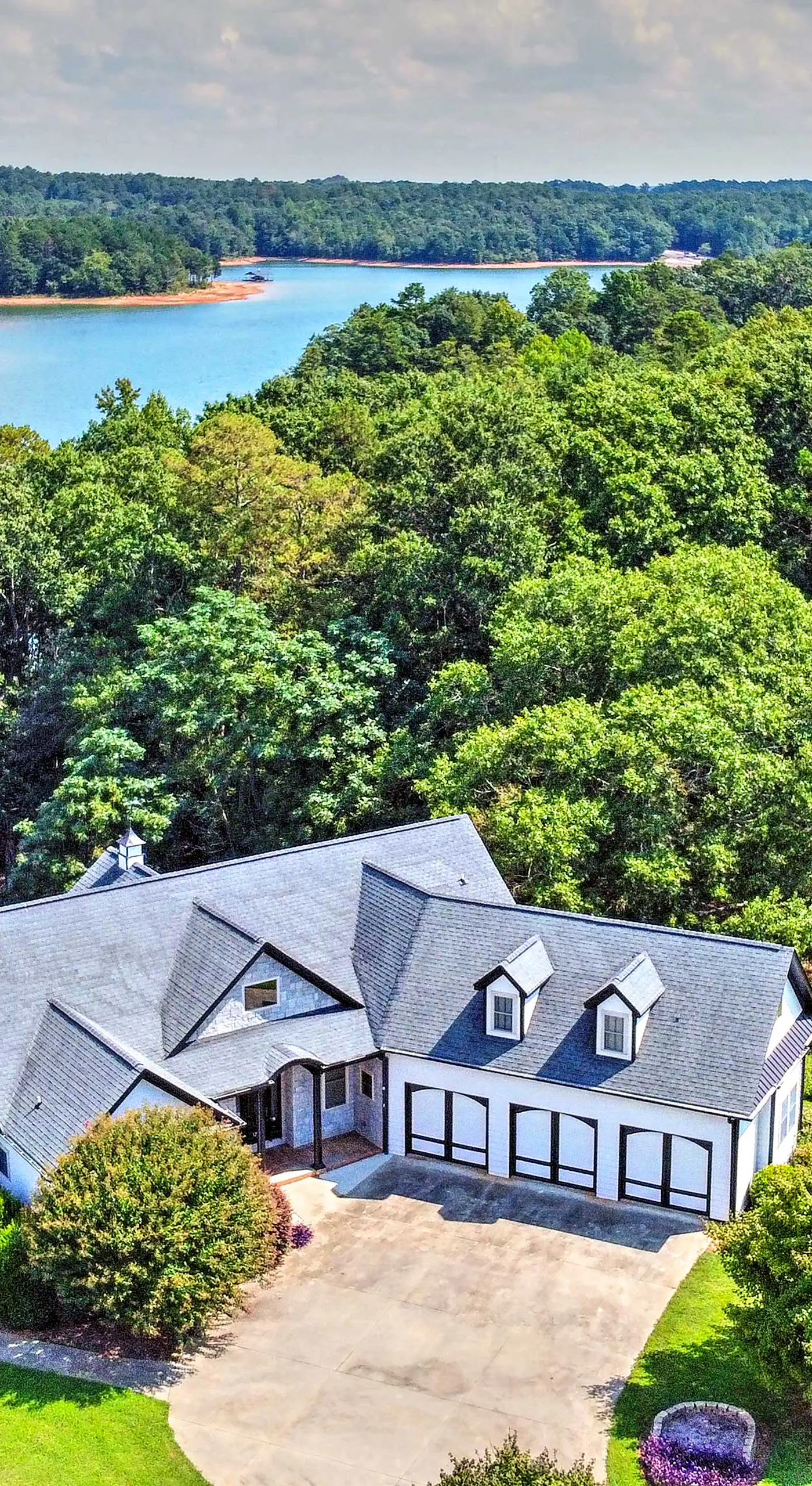 Upscale Family Home w/ Dock on Lake Hartwell!